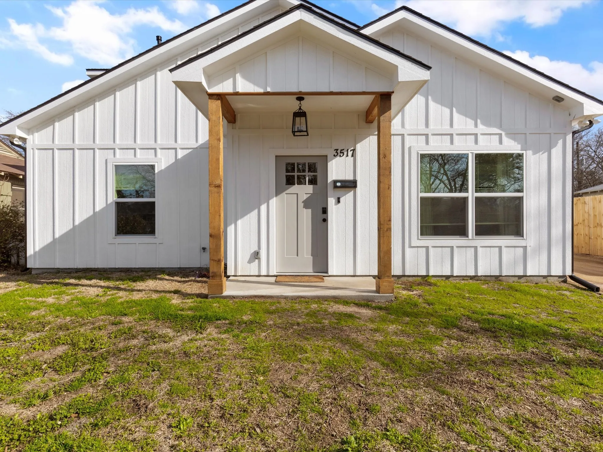 Single Family Residence For Rent in Tarrant County , 3517 Mission Street, Fort Worth, Texas 76109, 4 Bedroom, 5 Bathroom, Garage spaces, 2,760 Sqft, built in 2022, mls#21259956, Real Estate Agent in Fort Worth, Homes For Rent in Tarrant county, Homes For Rent in Fort Worth, Realtor in Fort Worth Texas, Real Estate Brokerage Independent Realty Texas, Luminita Cordes Realtor