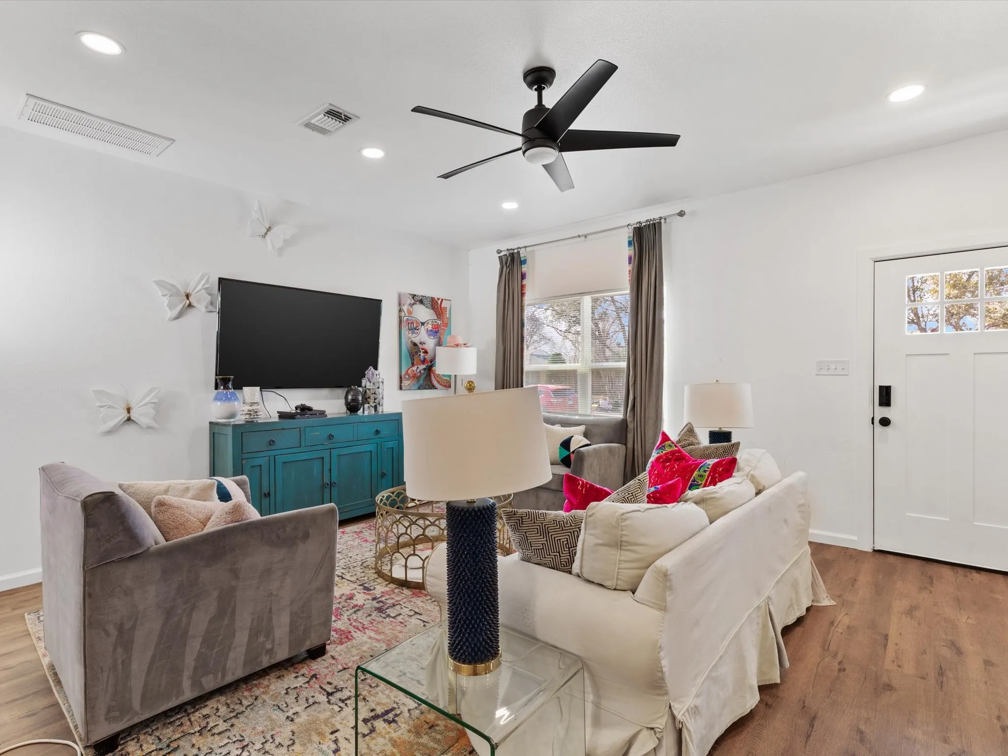 Single Family Residence For Rent in Tarrant County , 3517 Mission Street, Fort Worth, Texas 76109, 4 Bedroom, 5 Bathroom, Garage spaces, 2,760 Sqft, built in 2022, mls#21259956, Real Estate Agent in Fort Worth, Homes For Rent in Tarrant county, Homes For Rent in Fort Worth, Realtor in Fort Worth Texas, Real Estate Brokerage Independent Realty Texas, Luminita Cordes Realtor