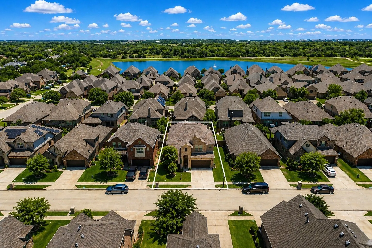 Single Family Residence For Sale in Tarrant County , 8416 Whistling Duck Drive, Fort Worth, Texas 76118, 4 Bedrooms, 3 Bathrooms, 2 Garage spaces, 3,543 Sqft, built in 2013, Price $569,990, mls#21258655, Real Estate Agent in Fort Worth, Homes For Sale in Tarrant county, Homes For Sale in Fort Worth, Realtor in Fort Worth Texas, Real Estate Brokerage Independent Realty Texas, Luminita Cordes Realtor