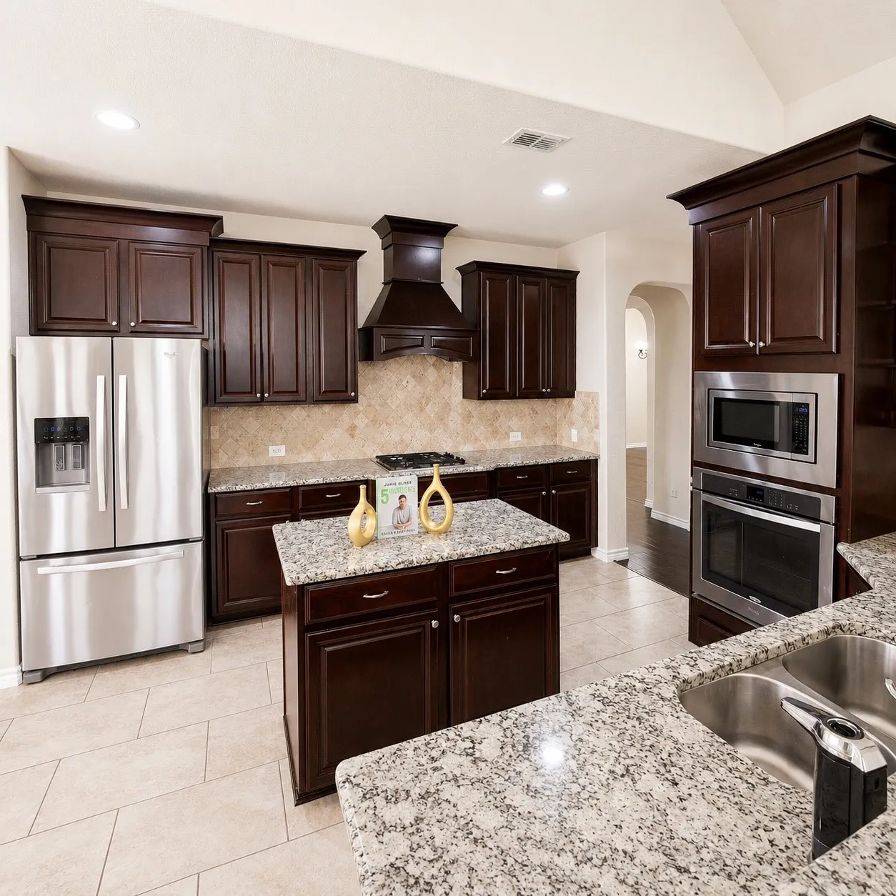 Single Family Residence For Sale in Tarrant County , 8416 Whistling Duck Drive, Fort Worth, Texas 76118, 4 Bedrooms, 3 Bathrooms, 2 Garage spaces, 3,543 Sqft, built in 2013, Price $569,990, mls#21258655, Real Estate Agent in Fort Worth, Homes For Sale in Tarrant county, Homes For Sale in Fort Worth, Realtor in Fort Worth Texas, Real Estate Brokerage Independent Realty Texas, Luminita Cordes Realtor