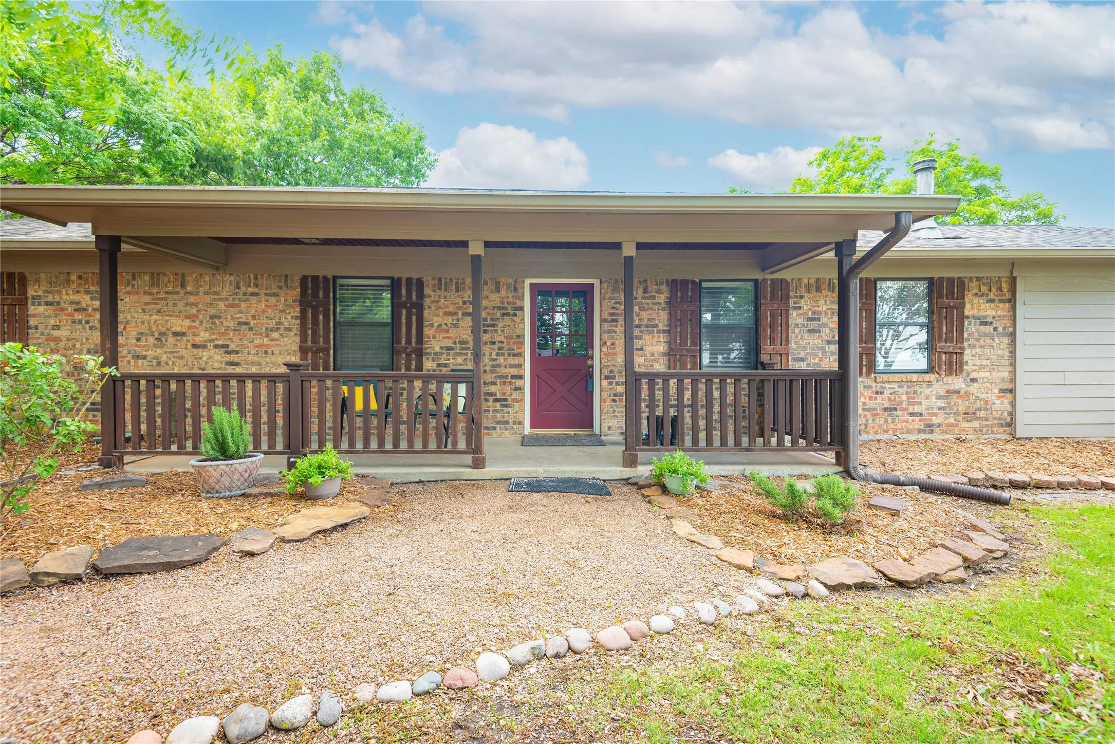 Single Family Residence For Sale in Collin County , 4142 County Road 1001, Mc Kinney, Texas 75071, 4 Bedroom, 3 Bathroom, 2 Garage spaces, 2,560 Sqft, built in 1982, mls#21263845, Real Estate Agent in Mc Kinney, Homes For Sale in Collin county, Homes For Sale in Mc Kinney, Realtor in Mc Kinney Texas, Real Estate Brokerage Independent Realty Texas, Luminita Cordes Realtor