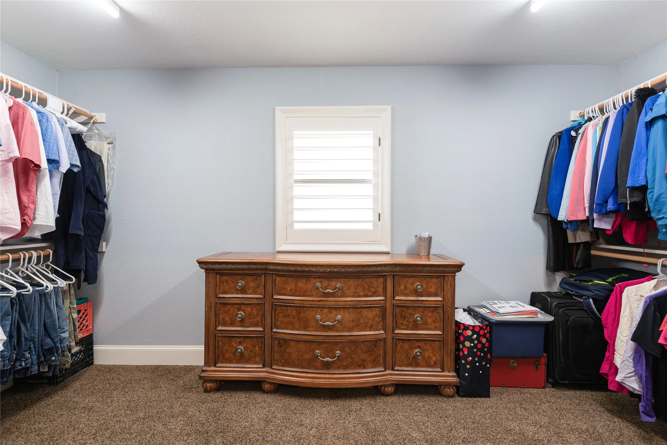 Single Family Residence For Sale in Collin County , 4142 County Road 1001, Mc Kinney, Texas 75071, 4 Bedroom, 3 Bathroom, 2 Garage spaces, 2,560 Sqft, built in 1982, mls#21263845, Real Estate Agent in Mc Kinney, Homes For Sale in Collin county, Homes For Sale in Mc Kinney, Realtor in Mc Kinney Texas, Real Estate Brokerage Independent Realty Texas, Luminita Cordes Realtor