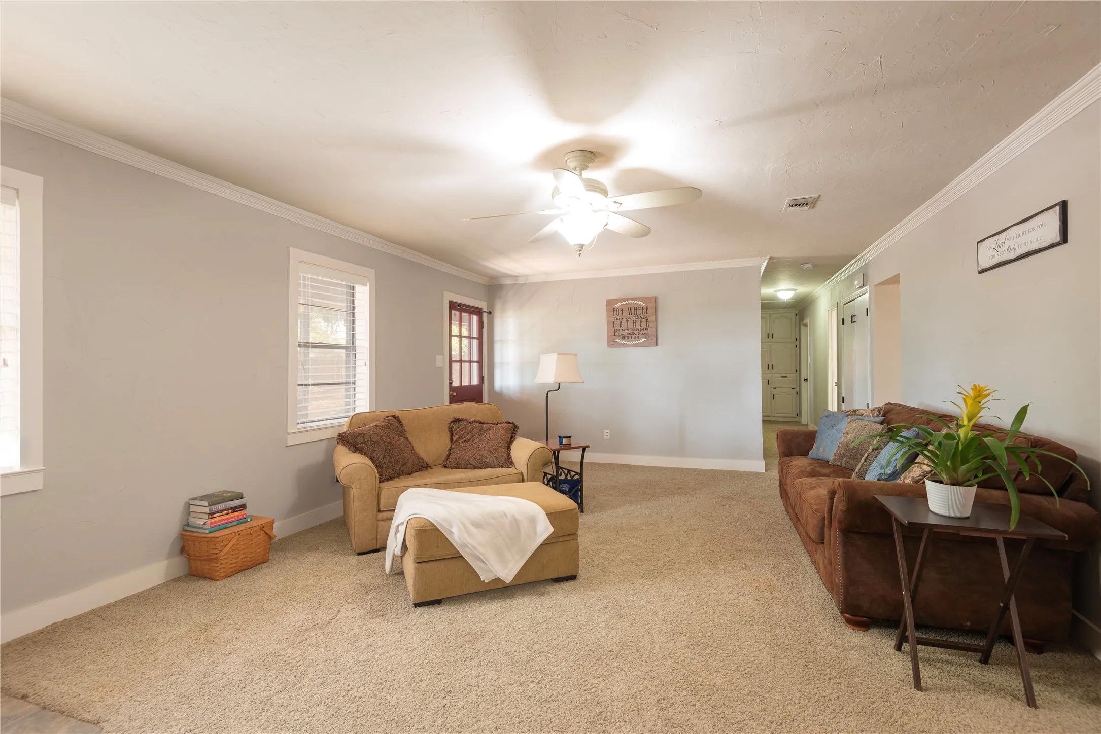 Single Family Residence For Sale in Collin County , 4142 County Road 1001, Mc Kinney, Texas 75071, 4 Bedroom, 3 Bathroom, 2 Garage spaces, 2,560 Sqft, built in 1982, mls#21263845, Real Estate Agent in Mc Kinney, Homes For Sale in Collin county, Homes For Sale in Mc Kinney, Realtor in Mc Kinney Texas, Real Estate Brokerage Independent Realty Texas, Luminita Cordes Realtor