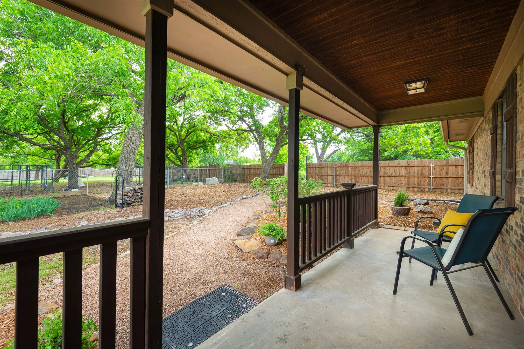 Single Family Residence For Sale in Collin County , 4142 County Road 1001, Mc Kinney, Texas 75071, 4 Bedroom, 3 Bathroom, 2 Garage spaces, 2,560 Sqft, built in 1982, mls#21263845, Real Estate Agent in Mc Kinney, Homes For Sale in Collin county, Homes For Sale in Mc Kinney, Realtor in Mc Kinney Texas, Real Estate Brokerage Independent Realty Texas, Luminita Cordes Realtor