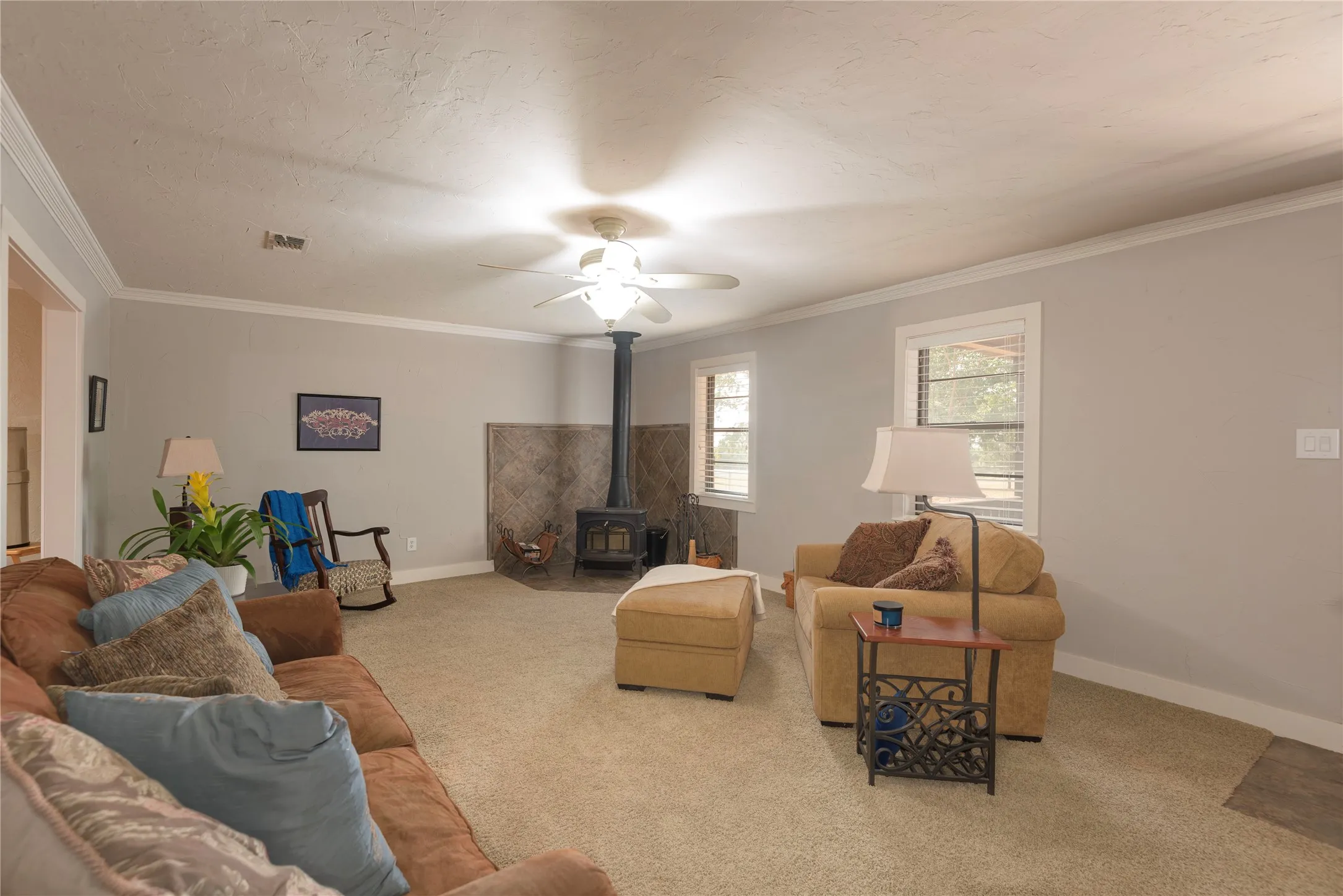Single Family Residence For Sale in Collin County , 4142 County Road 1001, Mc Kinney, Texas 75071, 4 Bedroom, 3 Bathroom, 2 Garage spaces, 2,560 Sqft, built in 1982, mls#21263845, Real Estate Agent in Mc Kinney, Homes For Sale in Collin county, Homes For Sale in Mc Kinney, Realtor in Mc Kinney Texas, Real Estate Brokerage Independent Realty Texas, Luminita Cordes Realtor