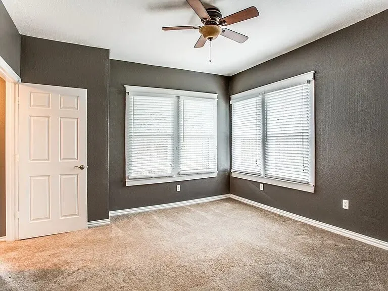 Duplex For Rent in Dallas County , 407 S Windomere Avenue B, Dallas, Texas 75208, 3 Bedroom, 2 Bathroom, Garage spaces, 1,567 Sqft, built in 1925, mls#21263853, Real Estate Agent in Dallas, Homes For Rent in Dallas county, Homes For Rent in Dallas, Realtor in Dallas Texas, Real Estate Brokerage Independent Realty Texas, Luminita Cordes Realtor