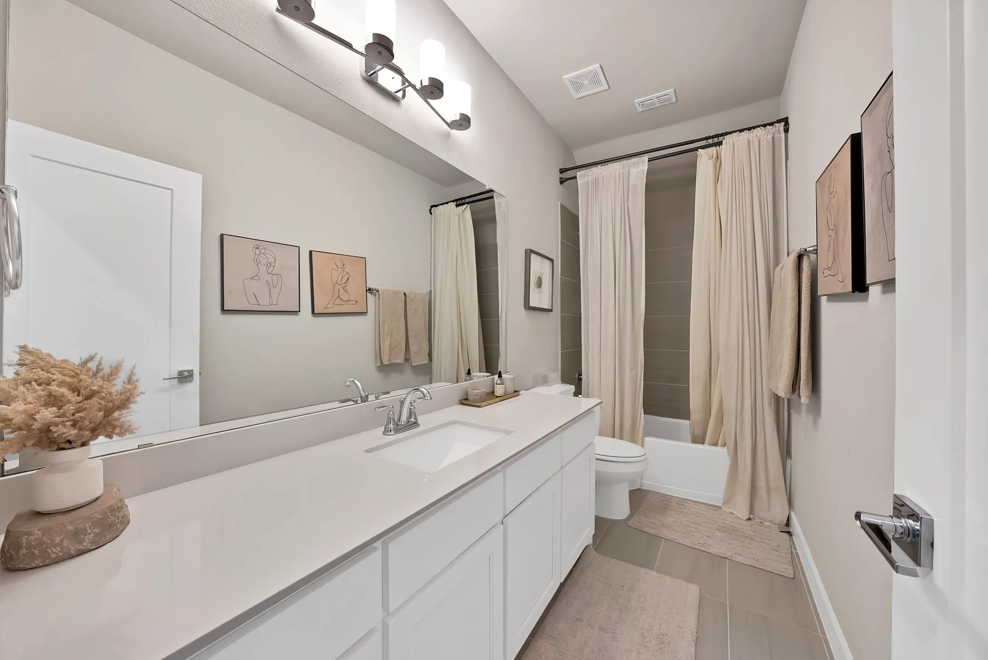Single Family Residence For Sale in Collin County , 449 Beechwood Drive, Lavon, Texas 75166, 6 Bedroom, 4 Bathroom, Garage spaces, 4,383 Sqft, built in 2021, mls#21264198, Real Estate Agent in Lavon, Homes For Sale in Collin county, Homes For Sale in Lavon, Realtor in Lavon Texas, Real Estate Brokerage Independent Realty Texas, Luminita Cordes Realtor