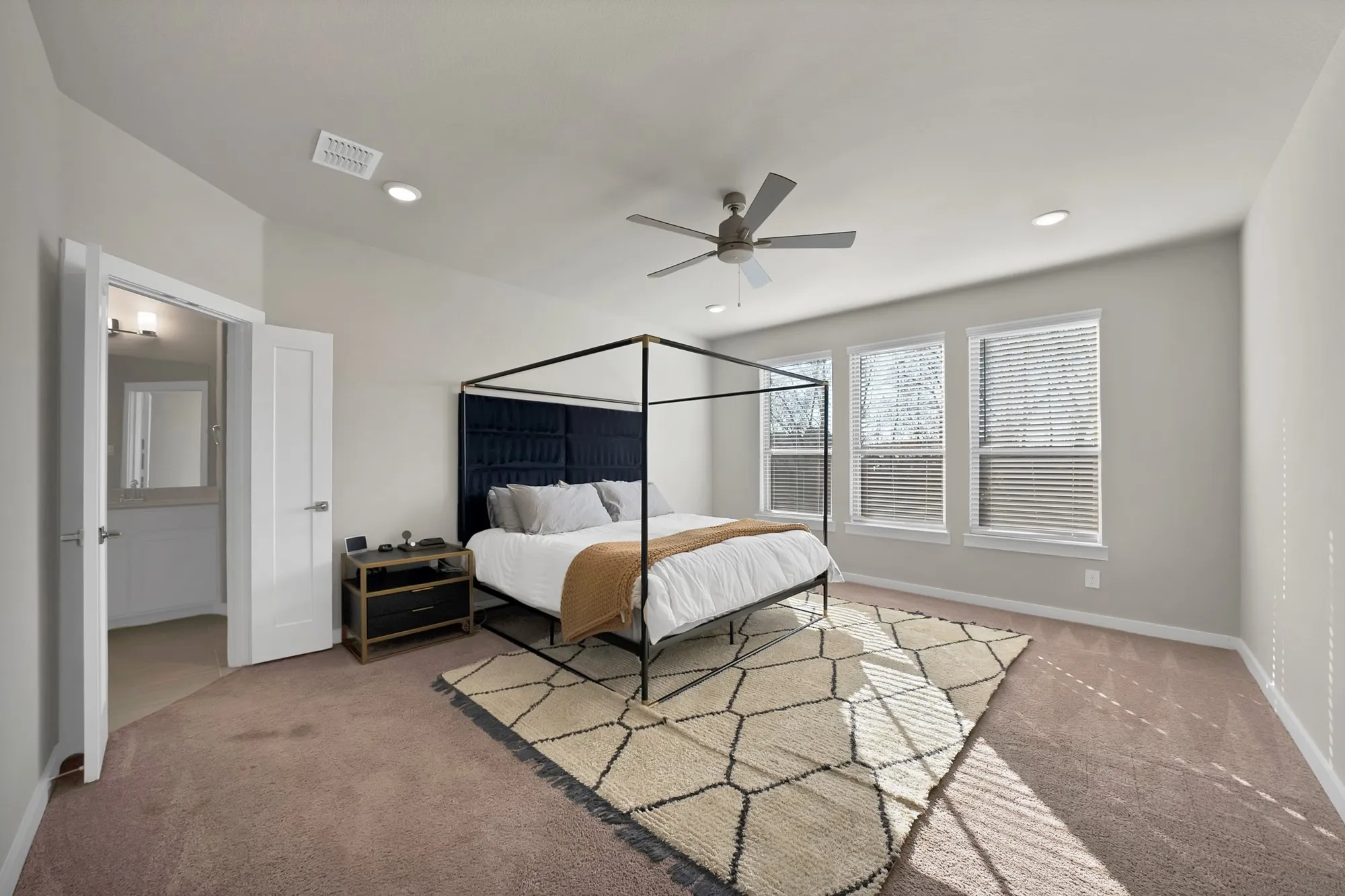 Single Family Residence For Sale in Collin County , 449 Beechwood Drive, Lavon, Texas 75166, 6 Bedroom, 4 Bathroom, Garage spaces, 4,383 Sqft, built in 2021, mls#21264198, Real Estate Agent in Lavon, Homes For Sale in Collin county, Homes For Sale in Lavon, Realtor in Lavon Texas, Real Estate Brokerage Independent Realty Texas, Luminita Cordes Realtor