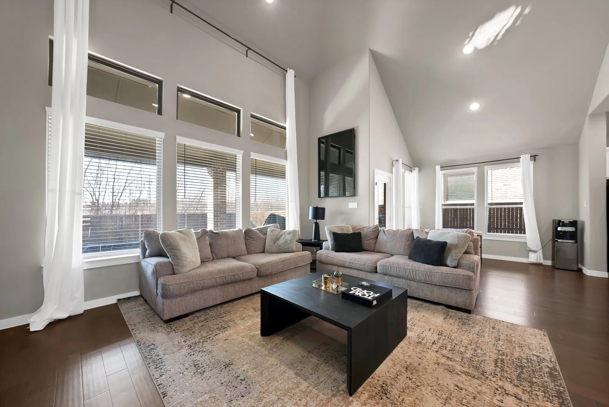 Single Family Residence For Sale in Collin County , 449 Beechwood Drive, Lavon, Texas 75166, 6 Bedroom, 4 Bathroom, Garage spaces, 4,383 Sqft, built in 2021, mls#21264198, Real Estate Agent in Lavon, Homes For Sale in Collin county, Homes For Sale in Lavon, Realtor in Lavon Texas, Real Estate Brokerage Independent Realty Texas, Luminita Cordes Realtor