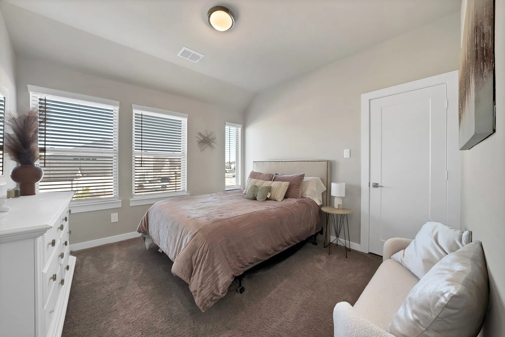 Single Family Residence For Sale in Collin County , 449 Beechwood Drive, Lavon, Texas 75166, 6 Bedroom, 4 Bathroom, Garage spaces, 4,383 Sqft, built in 2021, mls#21264198, Real Estate Agent in Lavon, Homes For Sale in Collin county, Homes For Sale in Lavon, Realtor in Lavon Texas, Real Estate Brokerage Independent Realty Texas, Luminita Cordes Realtor