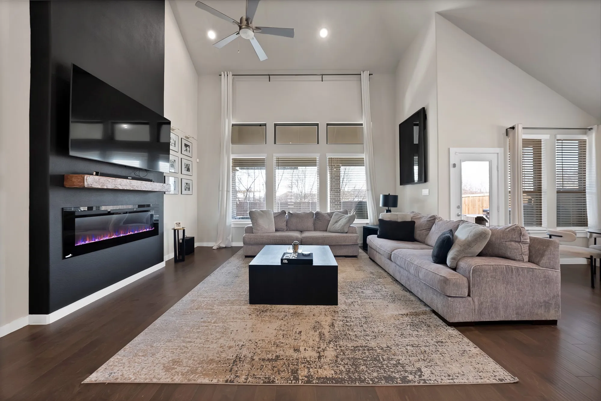 Single Family Residence For Sale in Collin County , 449 Beechwood Drive, Lavon, Texas 75166, 6 Bedroom, 4 Bathroom, Garage spaces, 4,383 Sqft, built in 2021, mls#21264198, Real Estate Agent in Lavon, Homes For Sale in Collin county, Homes For Sale in Lavon, Realtor in Lavon Texas, Real Estate Brokerage Independent Realty Texas, Luminita Cordes Realtor