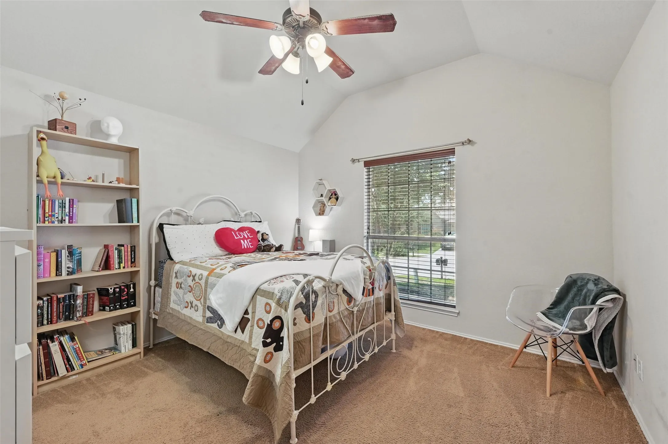 Single Family Residence For Sale in Johnson County , 931 White Marlin Drive, Burleson, Texas 76028, 4 Bedroom, 3 Bathroom, 3 Garage spaces, 2,376 Sqft, built in 2008, mls#21263932, Real Estate Agent in Burleson, Homes For Sale in Johnson county, Homes For Sale in Burleson, Realtor in Burleson Texas, Real Estate Brokerage Independent Realty Texas, Luminita Cordes Realtor