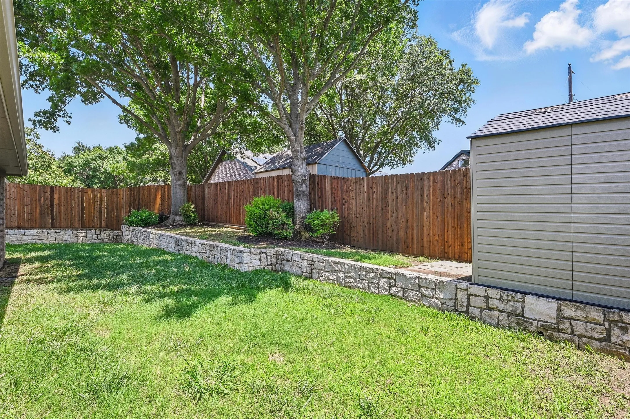 Storage Shed New Stained Fence