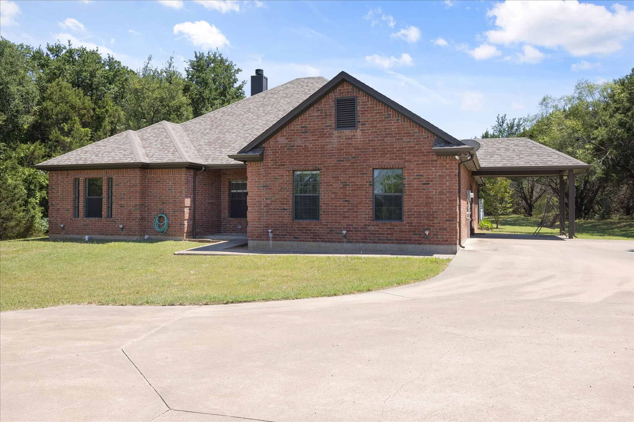 Acerage home in private quiet area just minutes to town.