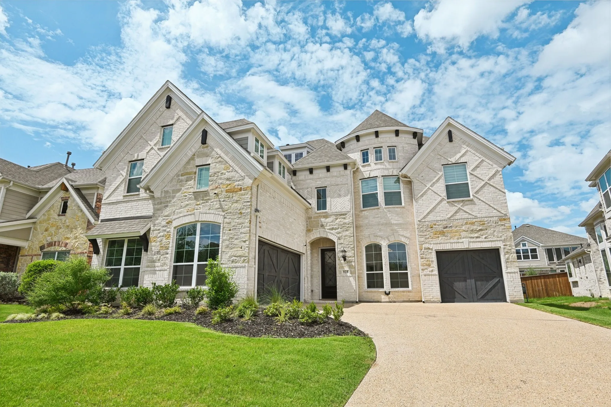Single Family Residence For Sale in Denton County , 925 Oglethorpe Lane, Savannah, Texas 76227, 5 Bedrooms, 4 Bathrooms, 3 Garage spaces, 3,826 Sqft, built in 2023, Price $799,990, mls#21257308, Real Estate Agent in Savannah, Homes For Sale in Denton county, Homes For Sale in Savannah, Realtor in Savannah Texas, Real Estate Brokerage Independent Realty Texas, Luminita Cordes Realtor