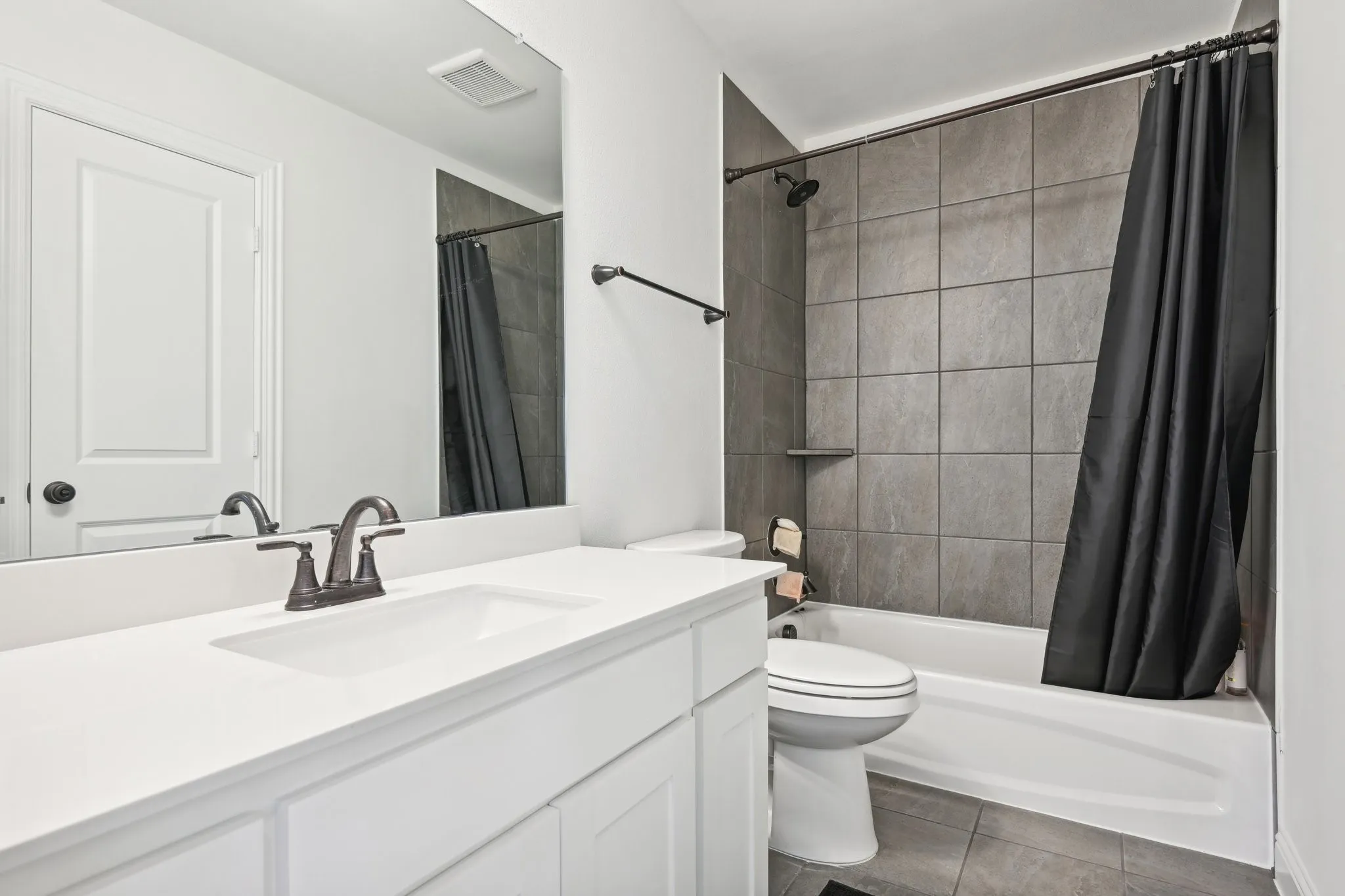 Single Family Residence For Sale in Denton County , 925 Oglethorpe Lane, Savannah, Texas 76227, 5 Bedrooms, 4 Bathrooms, 3 Garage spaces, 3,826 Sqft, built in 2023, Price $799,990, mls#21257308, Real Estate Agent in Savannah, Homes For Sale in Denton county, Homes For Sale in Savannah, Realtor in Savannah Texas, Real Estate Brokerage Independent Realty Texas, Luminita Cordes Realtor