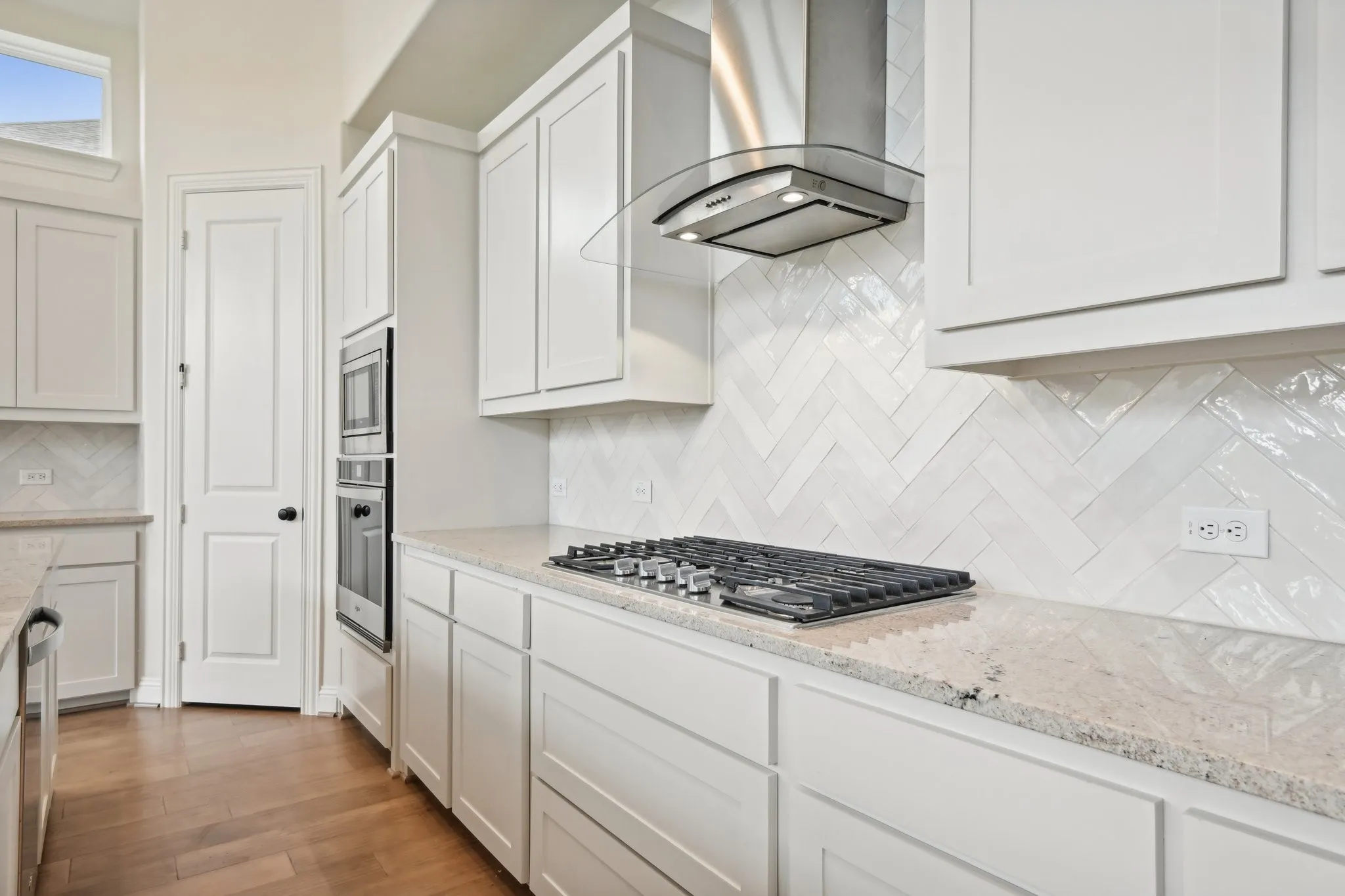 Single Family Residence For Sale in Denton County , 925 Oglethorpe Lane, Savannah, Texas 76227, 5 Bedrooms, 4 Bathrooms, 3 Garage spaces, 3,826 Sqft, built in 2023, Price $799,990, mls#21257308, Real Estate Agent in Savannah, Homes For Sale in Denton county, Homes For Sale in Savannah, Realtor in Savannah Texas, Real Estate Brokerage Independent Realty Texas, Luminita Cordes Realtor