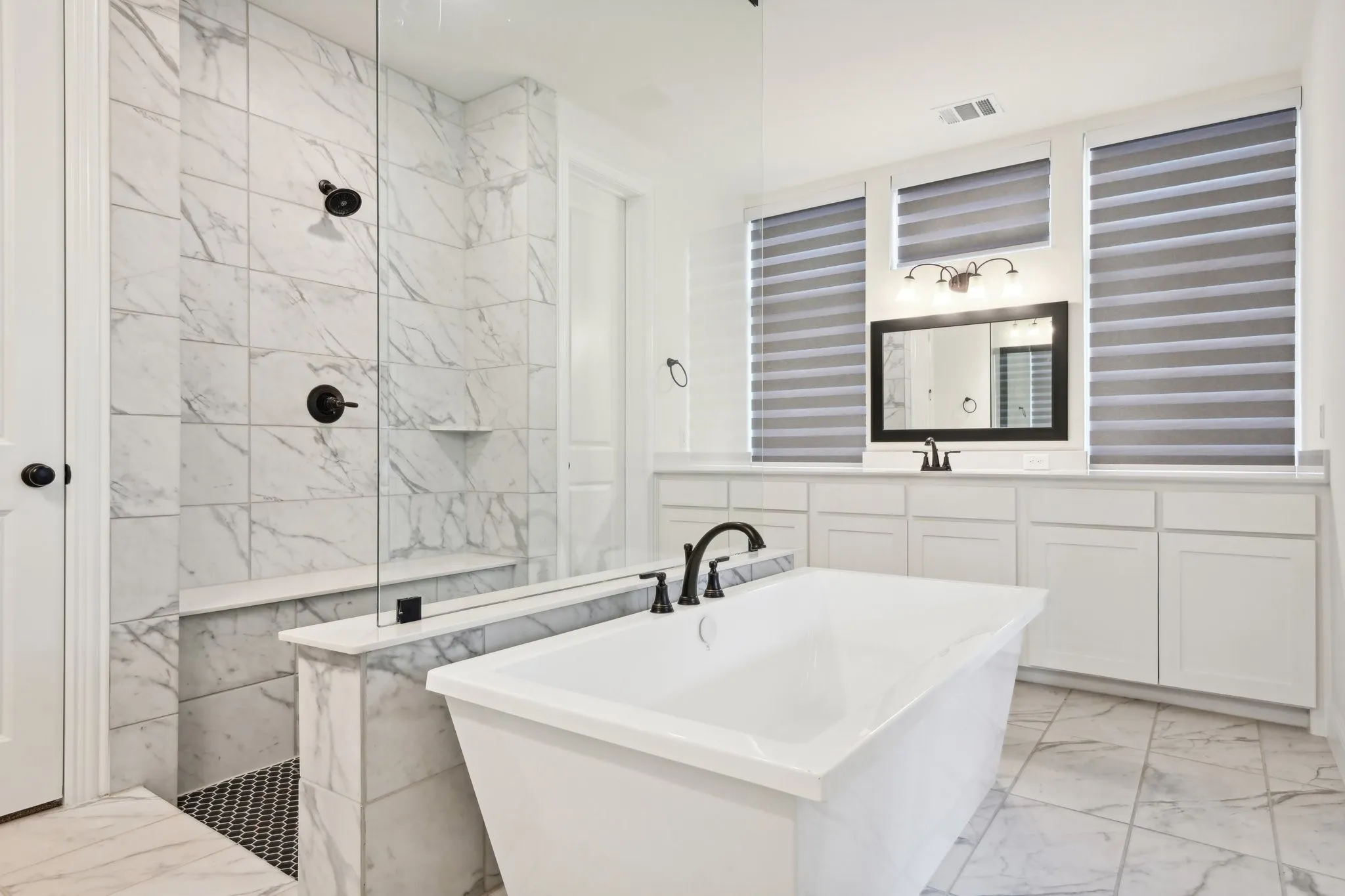 Single Family Residence For Sale in Denton County , 925 Oglethorpe Lane, Savannah, Texas 76227, 5 Bedrooms, 4 Bathrooms, 3 Garage spaces, 3,826 Sqft, built in 2023, Price $799,990, mls#21257308, Real Estate Agent in Savannah, Homes For Sale in Denton county, Homes For Sale in Savannah, Realtor in Savannah Texas, Real Estate Brokerage Independent Realty Texas, Luminita Cordes Realtor