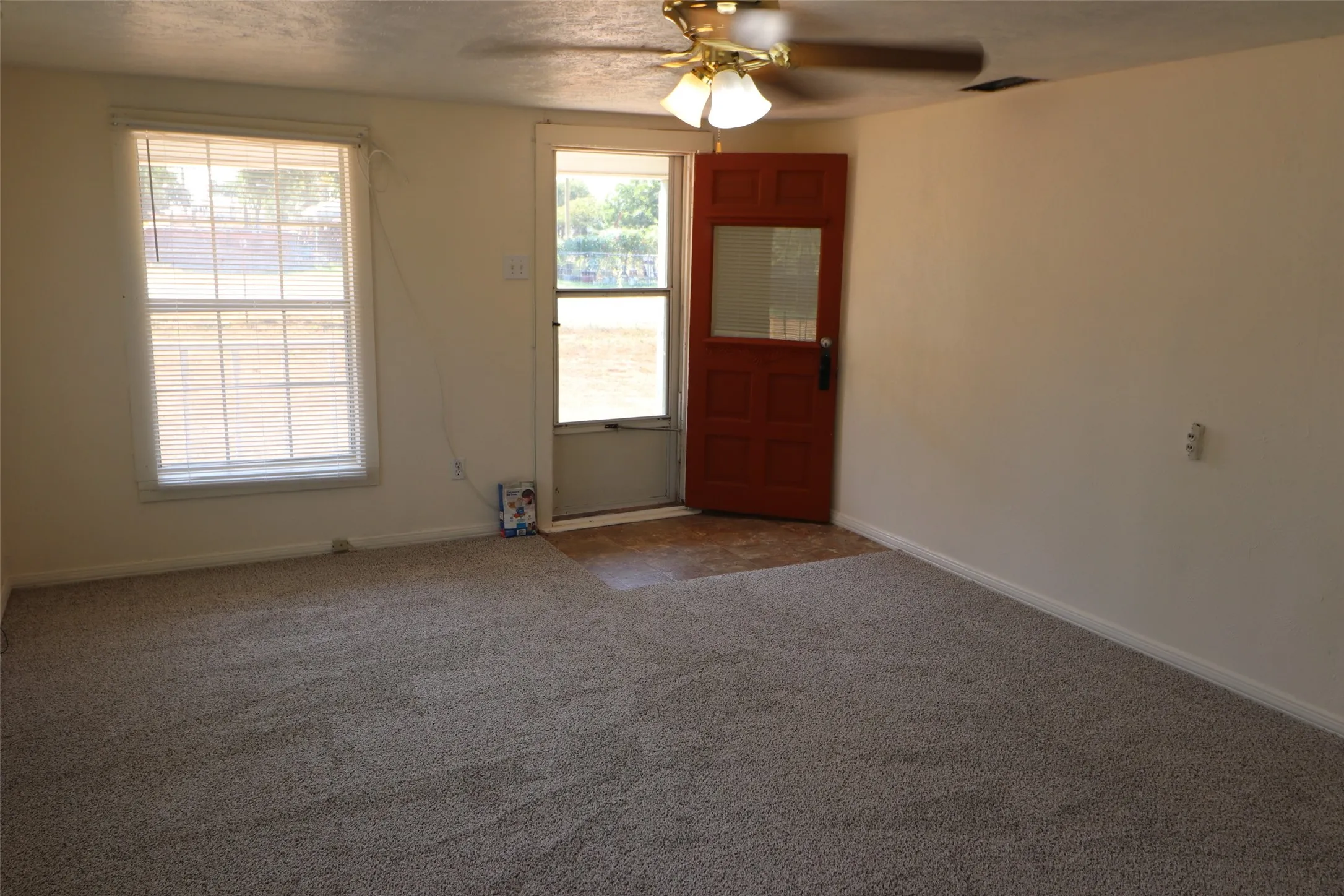 Mobile Home For Sale in Erath County , 5209 US Highway 67, Stephenville, Texas 76401, 3 Bedroom, 2 Bathroom, Garage spaces, 2,292 Sqft, built in 1945, mls#21258511, Real Estate Agent in Stephenville, Homes For Sale in Erath county, Homes For Sale in Stephenville, Realtor in Stephenville Texas, Real Estate Brokerage Independent Realty Texas, Luminita Cordes Realtor