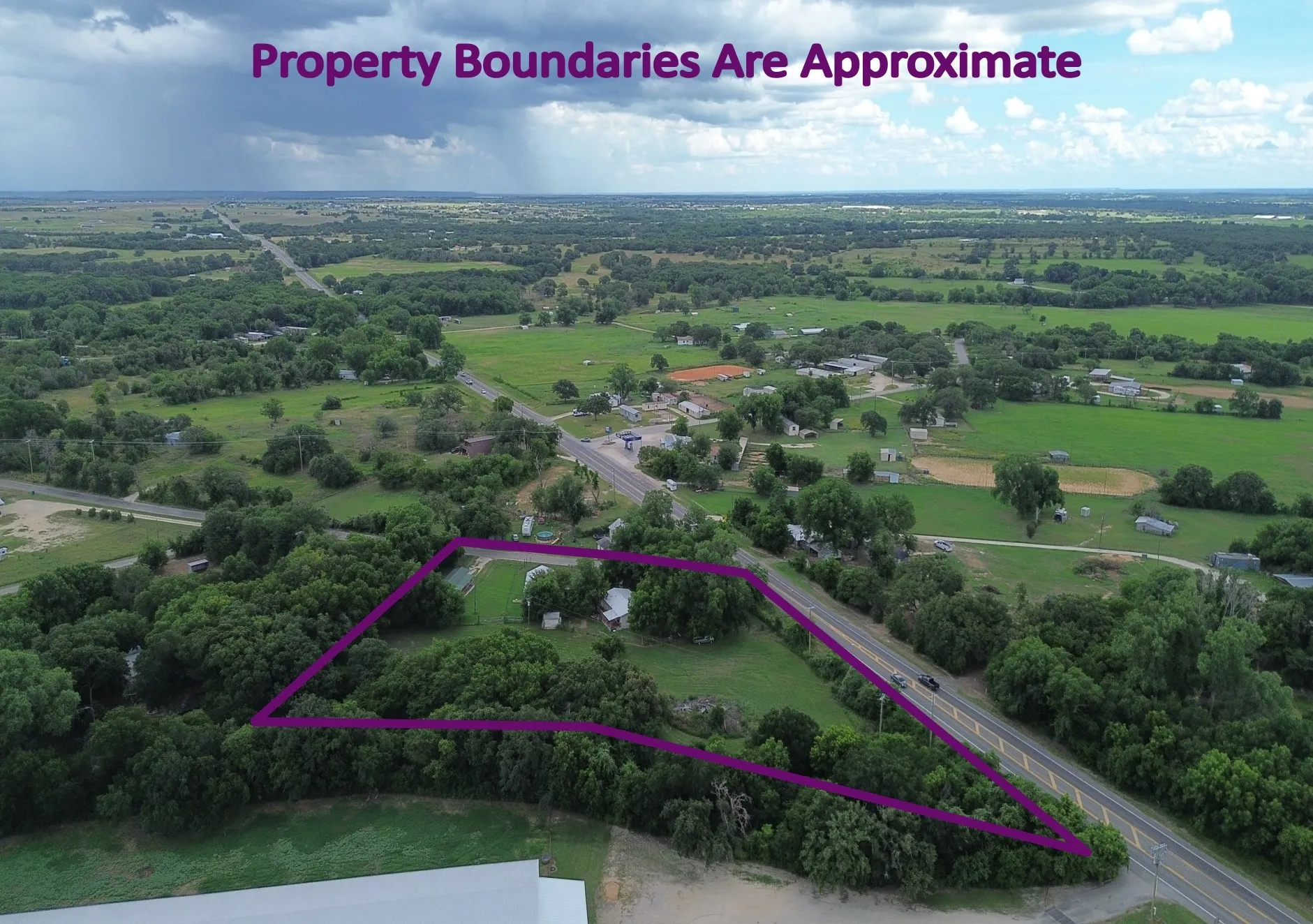 Mobile Home For Sale in Erath County , 5209 US Highway 67, Stephenville, Texas 76401, 3 Bedroom, 2 Bathroom, Garage spaces, 2,292 Sqft, built in 1945, mls#21258511, Real Estate Agent in Stephenville, Homes For Sale in Erath county, Homes For Sale in Stephenville, Realtor in Stephenville Texas, Real Estate Brokerage Independent Realty Texas, Luminita Cordes Realtor