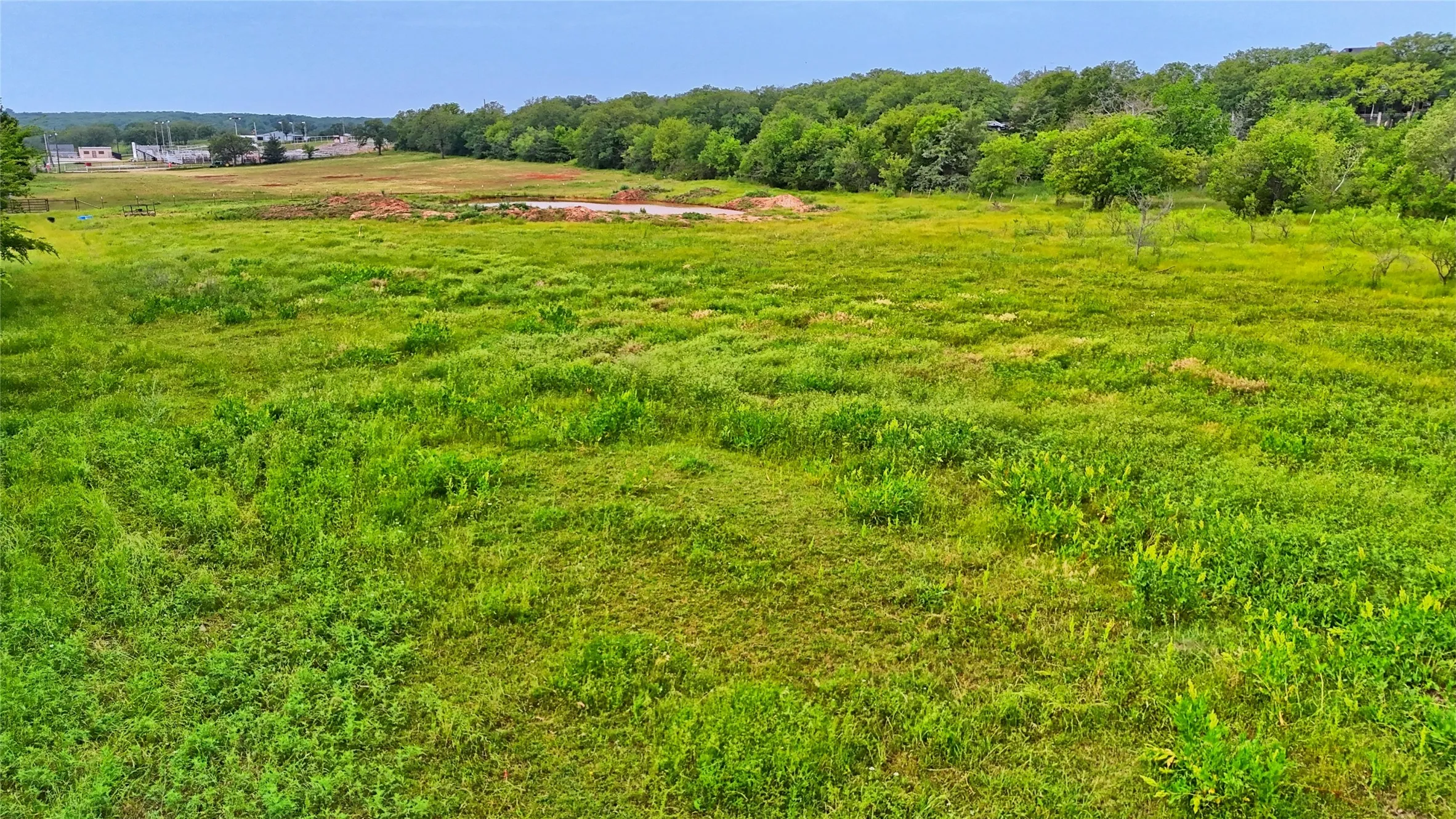 Single Family Residence For Sale in Montague County , 201 Croxton Street, Nocona, Texas 76255, 2 Bedrooms, 1 Bathroom, Garage spaces, 938 Sqft, built in 1936, Price $300,000, mls#21264299, Real Estate Agent in Nocona, Homes For Sale in Montague county, Homes For Sale in Nocona, Realtor in Nocona Texas, Real Estate Brokerage Independent Realty Texas, Luminita Cordes Realtor