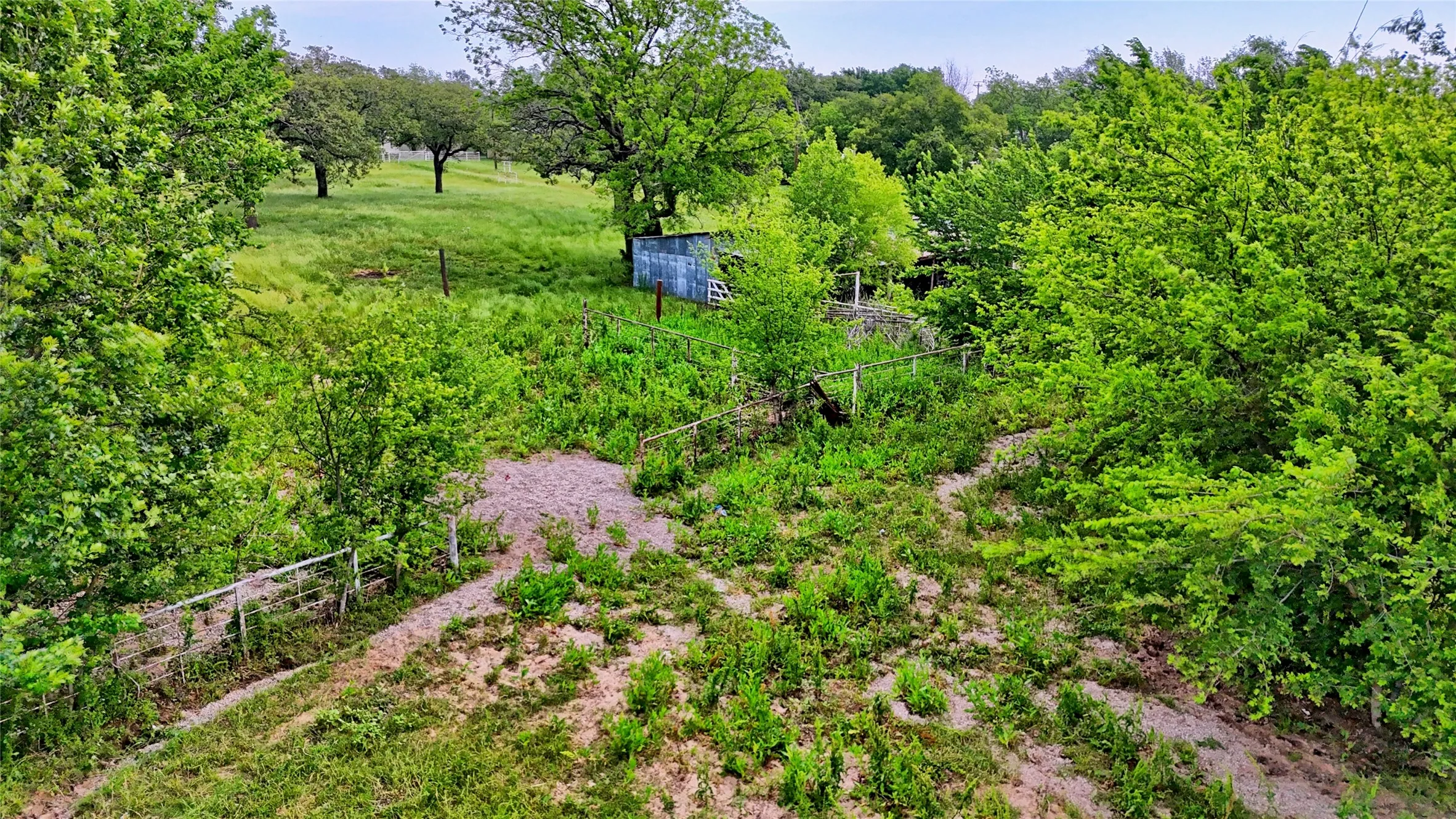 Single Family Residence For Sale in Montague County , 201 Croxton Street, Nocona, Texas 76255, 2 Bedrooms, 1 Bathroom, Garage spaces, 938 Sqft, built in 1936, Price $300,000, mls#21264299, Real Estate Agent in Nocona, Homes For Sale in Montague county, Homes For Sale in Nocona, Realtor in Nocona Texas, Real Estate Brokerage Independent Realty Texas, Luminita Cordes Realtor