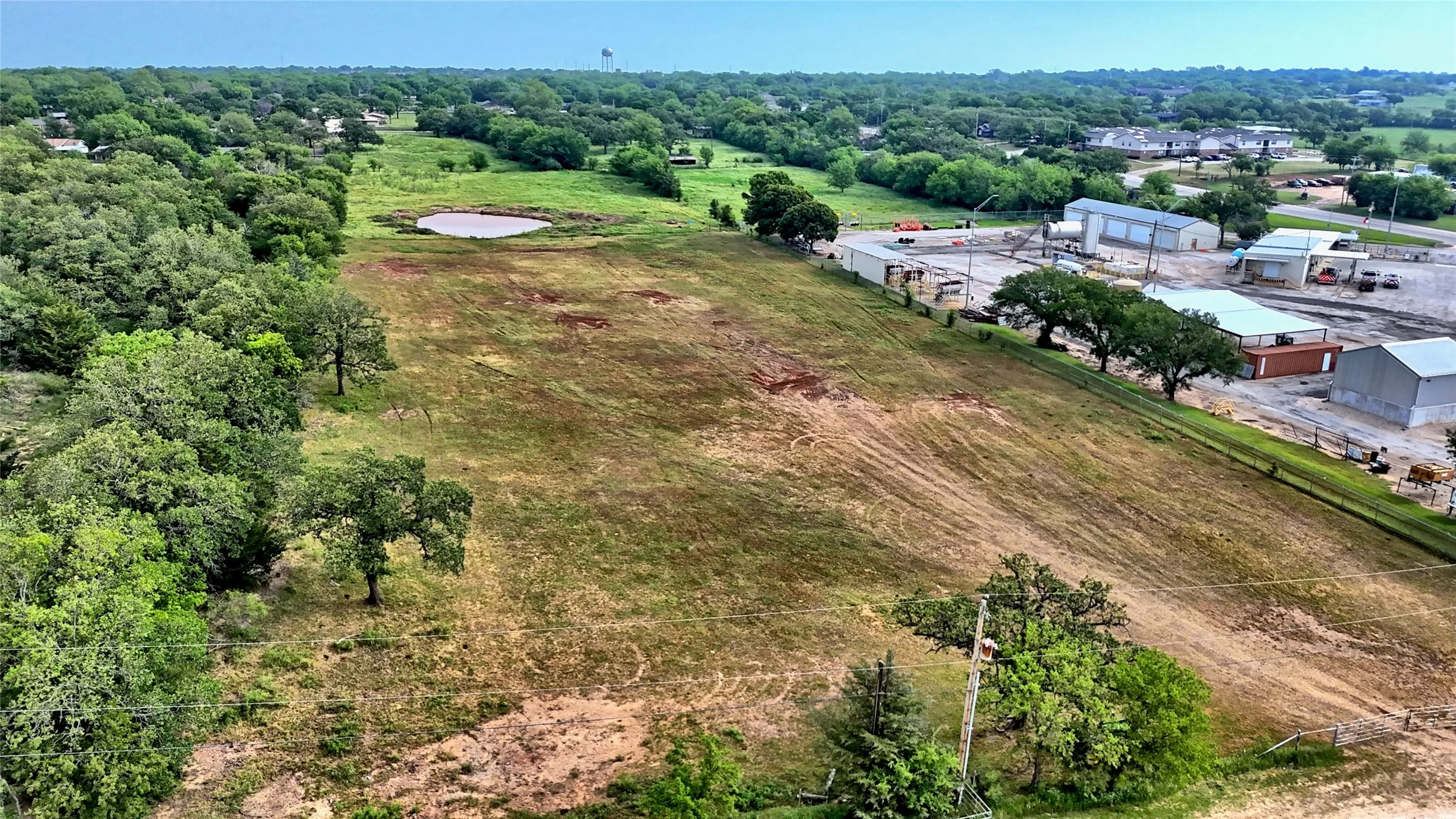Single Family Residence For Sale in Montague County , 201 Croxton Street, Nocona, Texas 76255, 2 Bedrooms, 1 Bathroom, Garage spaces, 938 Sqft, built in 1936, Price $300,000, mls#21264299, Real Estate Agent in Nocona, Homes For Sale in Montague county, Homes For Sale in Nocona, Realtor in Nocona Texas, Real Estate Brokerage Independent Realty Texas, Luminita Cordes Realtor