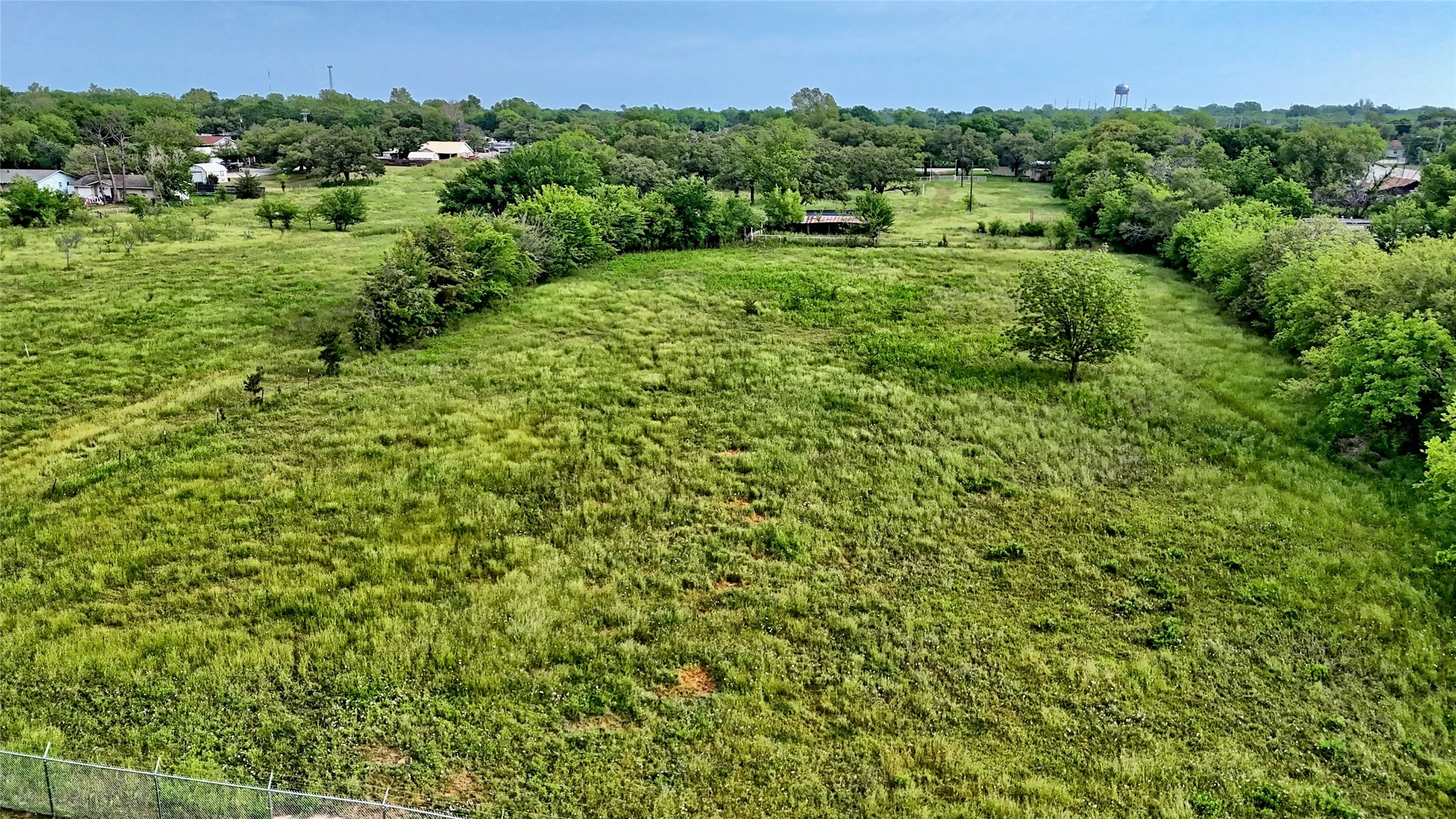 Single Family Residence For Sale in Montague County , 201 Croxton Street, Nocona, Texas 76255, 2 Bedrooms, 1 Bathroom, Garage spaces, 938 Sqft, built in 1936, Price $300,000, mls#21264299, Real Estate Agent in Nocona, Homes For Sale in Montague county, Homes For Sale in Nocona, Realtor in Nocona Texas, Real Estate Brokerage Independent Realty Texas, Luminita Cordes Realtor