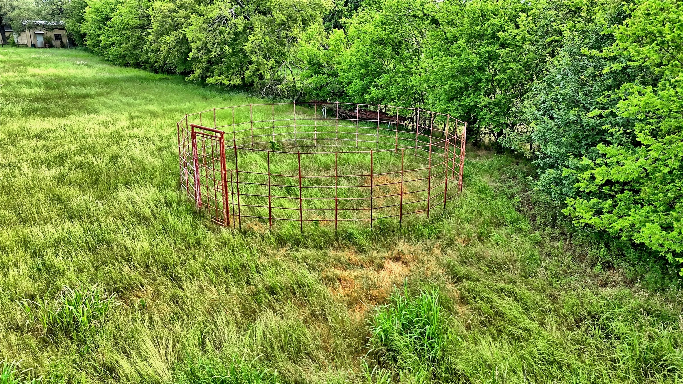 Single Family Residence For Sale in Montague County , 201 Croxton Street, Nocona, Texas 76255, 2 Bedrooms, 1 Bathroom, Garage spaces, 938 Sqft, built in 1936, Price $300,000, mls#21264299, Real Estate Agent in Nocona, Homes For Sale in Montague county, Homes For Sale in Nocona, Realtor in Nocona Texas, Real Estate Brokerage Independent Realty Texas, Luminita Cordes Realtor
