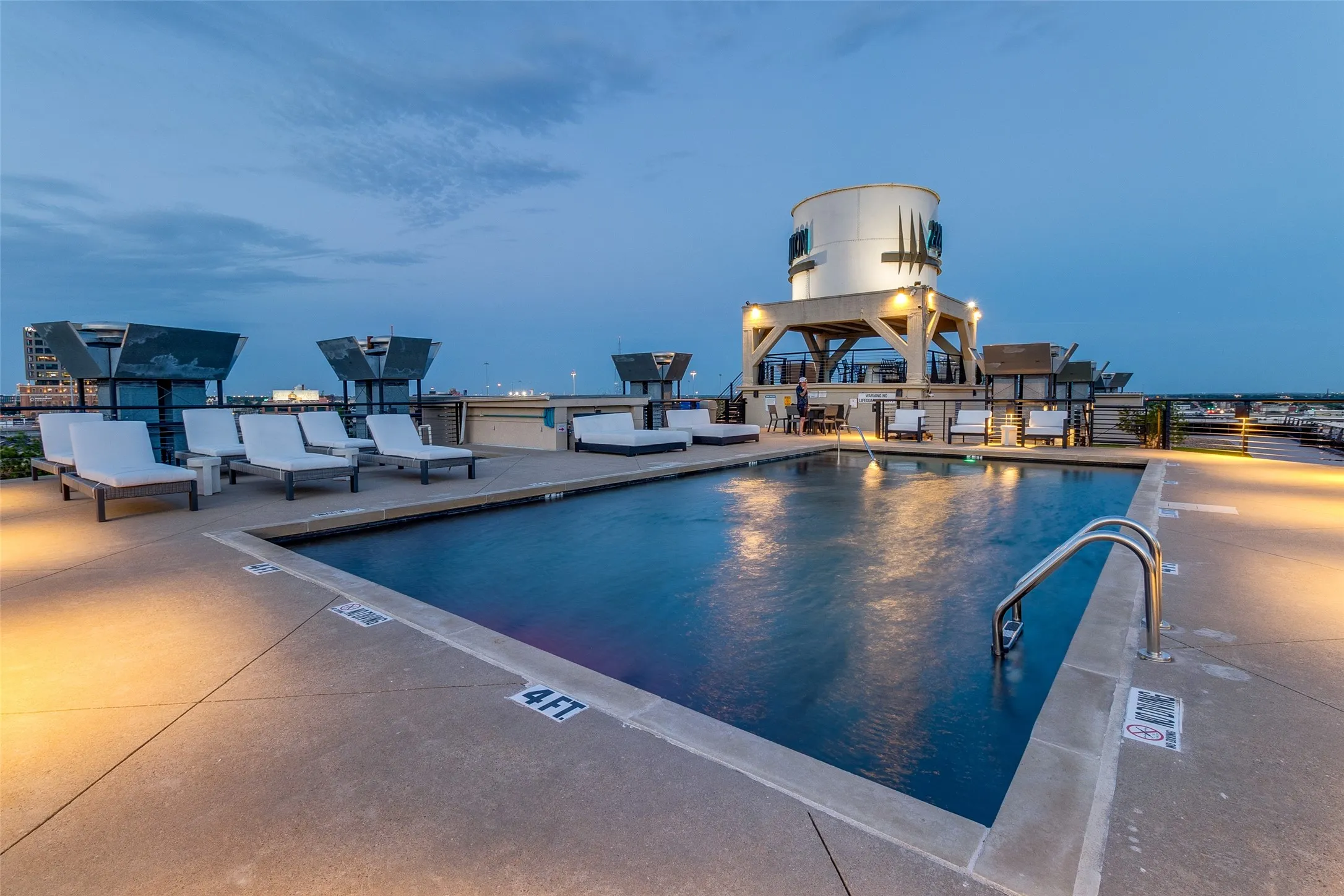 Condominium For Sale in Dallas County , 2220 Canton Street 401, Dallas, Texas 75201, 2 Bedroom, 3 Bathroom, 2 Garage spaces, 2,729 Sqft, built in 1925, mls#21264116, Real Estate Agent in Dallas, Homes For Sale in Dallas county, Homes For Sale in Dallas, Realtor in Dallas Texas, Real Estate Brokerage Independent Realty Texas, Luminita Cordes Realtor
