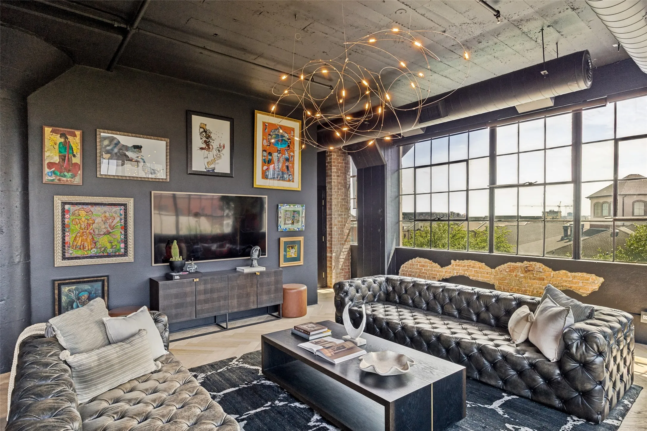 Condominium For Sale in Dallas County , 2220 Canton Street 401, Dallas, Texas 75201, 2 Bedroom, 3 Bathroom, 2 Garage spaces, 2,729 Sqft, built in 1925, mls#21264116, Real Estate Agent in Dallas, Homes For Sale in Dallas county, Homes For Sale in Dallas, Realtor in Dallas Texas, Real Estate Brokerage Independent Realty Texas, Luminita Cordes Realtor