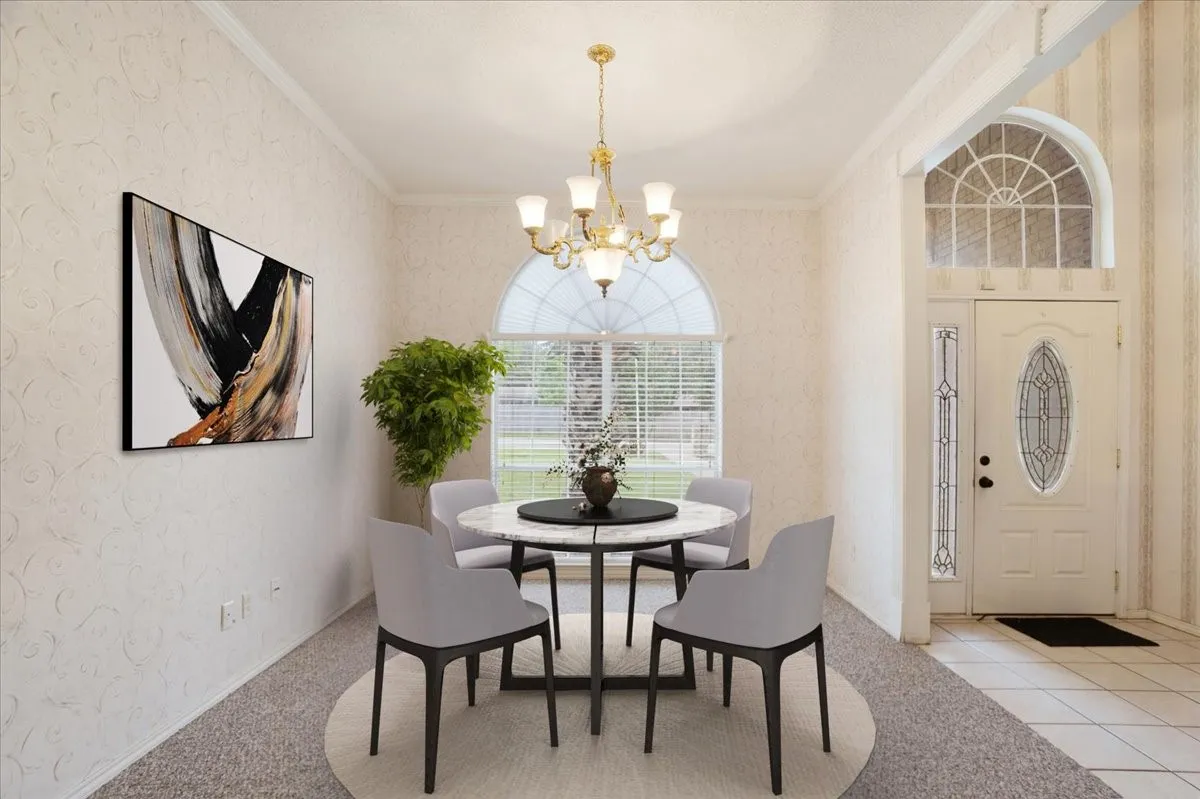 Dining Room *VIRTUALLY STAGED*