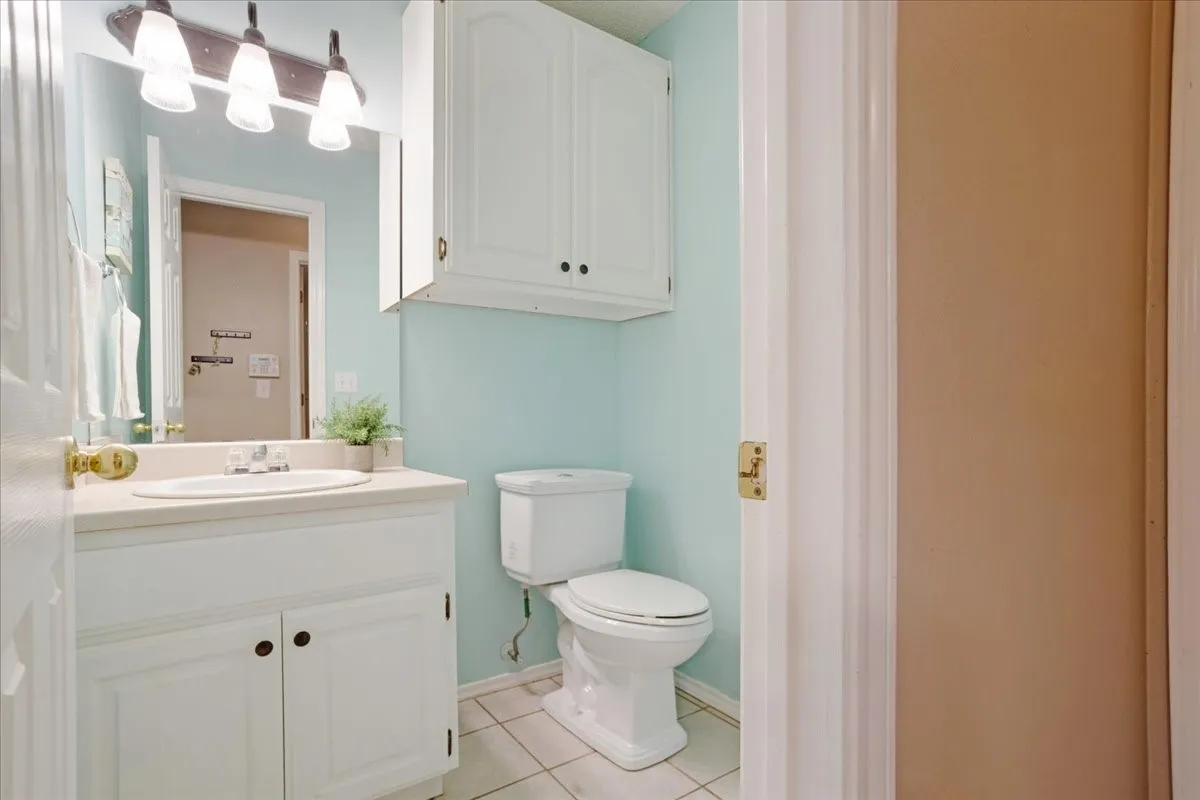 Powder bath.