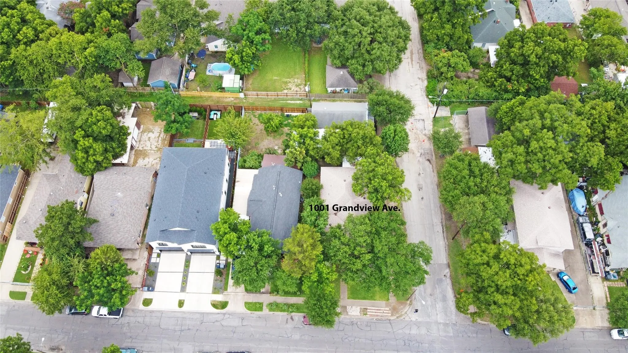Single Family Residence For Sale in Dallas County , 1001 Grandview Avenue, Dallas, Texas 75223, 3 Bedroom, 2 Bathroom, Garage spaces, 1,662 Sqft, built in 1940, mls#21262259, Real Estate Agent in Dallas, Homes For Sale in Dallas county, Homes For Sale in Dallas, Realtor in Dallas Texas, Real Estate Brokerage Independent Realty Texas, Luminita Cordes Realtor