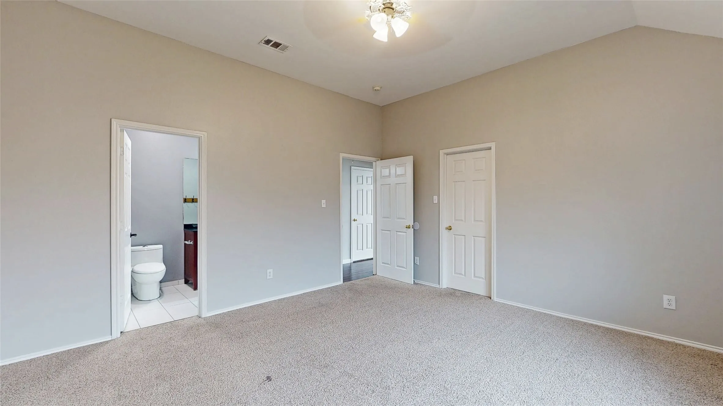 Single Family Residence For Sale in Denton County , 4107 Pine Glen Road, Corinth, Texas 76208, 5 Bedroom, 4 Bathroom, 2 Garage spaces, 4,261 Sqft, built in 2003, mls#21262790, Real Estate Agent in Corinth, Homes For Sale in Denton county, Homes For Sale in Corinth, Realtor in Corinth Texas, Real Estate Brokerage Independent Realty Texas, Luminita Cordes Realtor