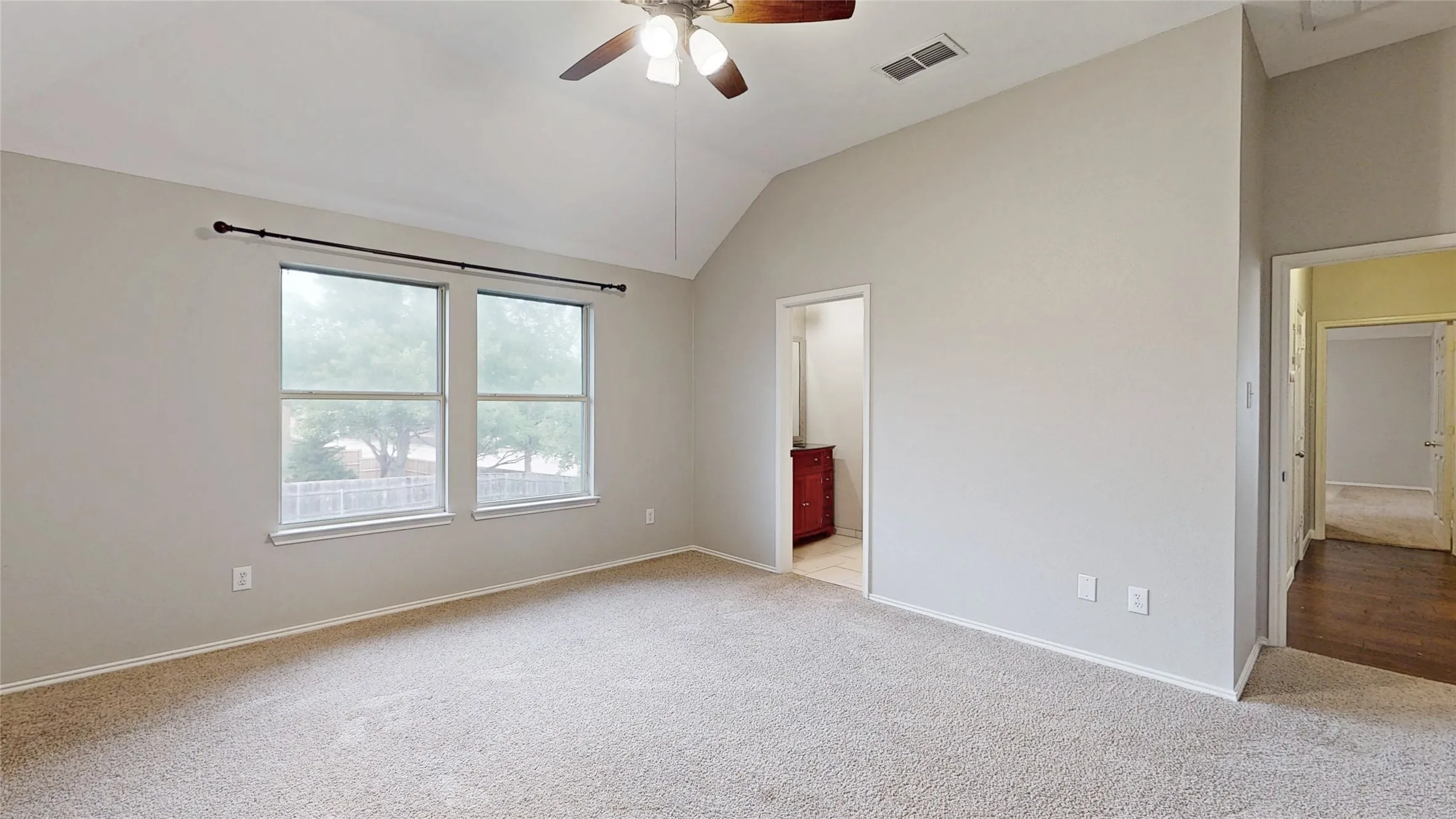Single Family Residence For Sale in Denton County , 4107 Pine Glen Road, Corinth, Texas 76208, 5 Bedroom, 4 Bathroom, 2 Garage spaces, 4,261 Sqft, built in 2003, mls#21262790, Real Estate Agent in Corinth, Homes For Sale in Denton county, Homes For Sale in Corinth, Realtor in Corinth Texas, Real Estate Brokerage Independent Realty Texas, Luminita Cordes Realtor