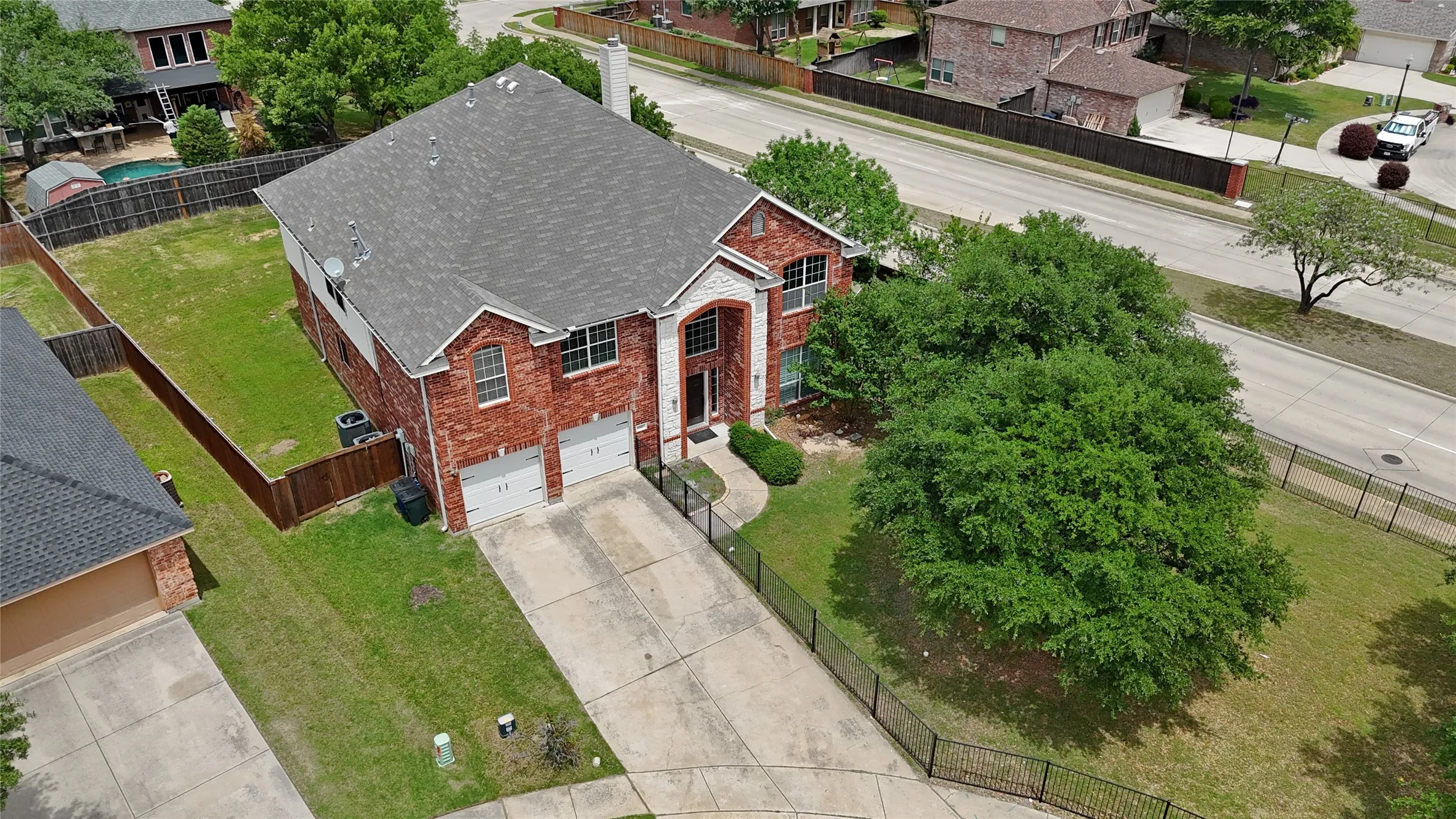 Single Family Residence For Sale in Denton County , 4107 Pine Glen Road, Corinth, Texas 76208, 5 Bedroom, 4 Bathroom, 2 Garage spaces, 4,261 Sqft, built in 2003, mls#21262790, Real Estate Agent in Corinth, Homes For Sale in Denton county, Homes For Sale in Corinth, Realtor in Corinth Texas, Real Estate Brokerage Independent Realty Texas, Luminita Cordes Realtor