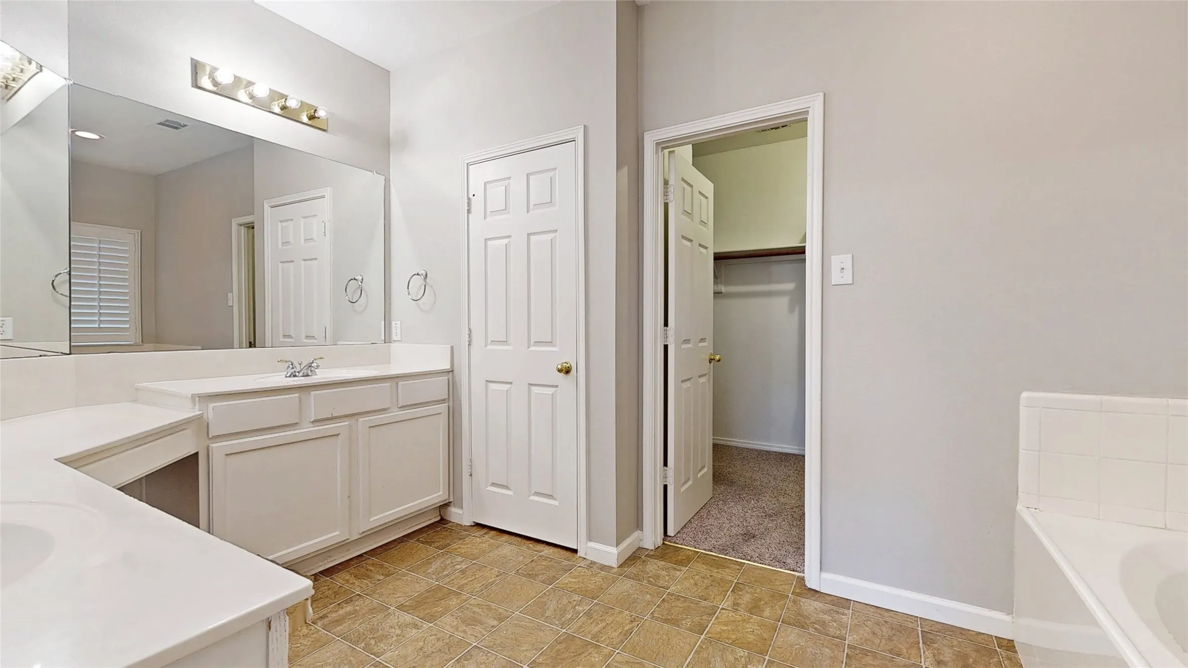 Single Family Residence For Sale in Denton County , 4107 Pine Glen Road, Corinth, Texas 76208, 5 Bedroom, 4 Bathroom, 2 Garage spaces, 4,261 Sqft, built in 2003, mls#21262790, Real Estate Agent in Corinth, Homes For Sale in Denton county, Homes For Sale in Corinth, Realtor in Corinth Texas, Real Estate Brokerage Independent Realty Texas, Luminita Cordes Realtor