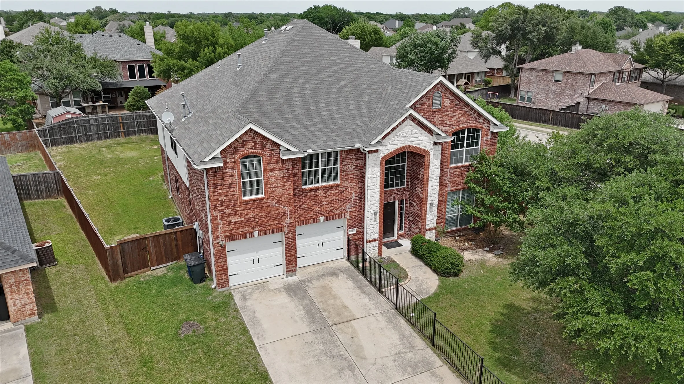 Single Family Residence For Sale in Denton County , 4107 Pine Glen Road, Corinth, Texas 76208, 5 Bedroom, 4 Bathroom, 2 Garage spaces, 4,261 Sqft, built in 2003, mls#21262790, Real Estate Agent in Corinth, Homes For Sale in Denton county, Homes For Sale in Corinth, Realtor in Corinth Texas, Real Estate Brokerage Independent Realty Texas, Luminita Cordes Realtor