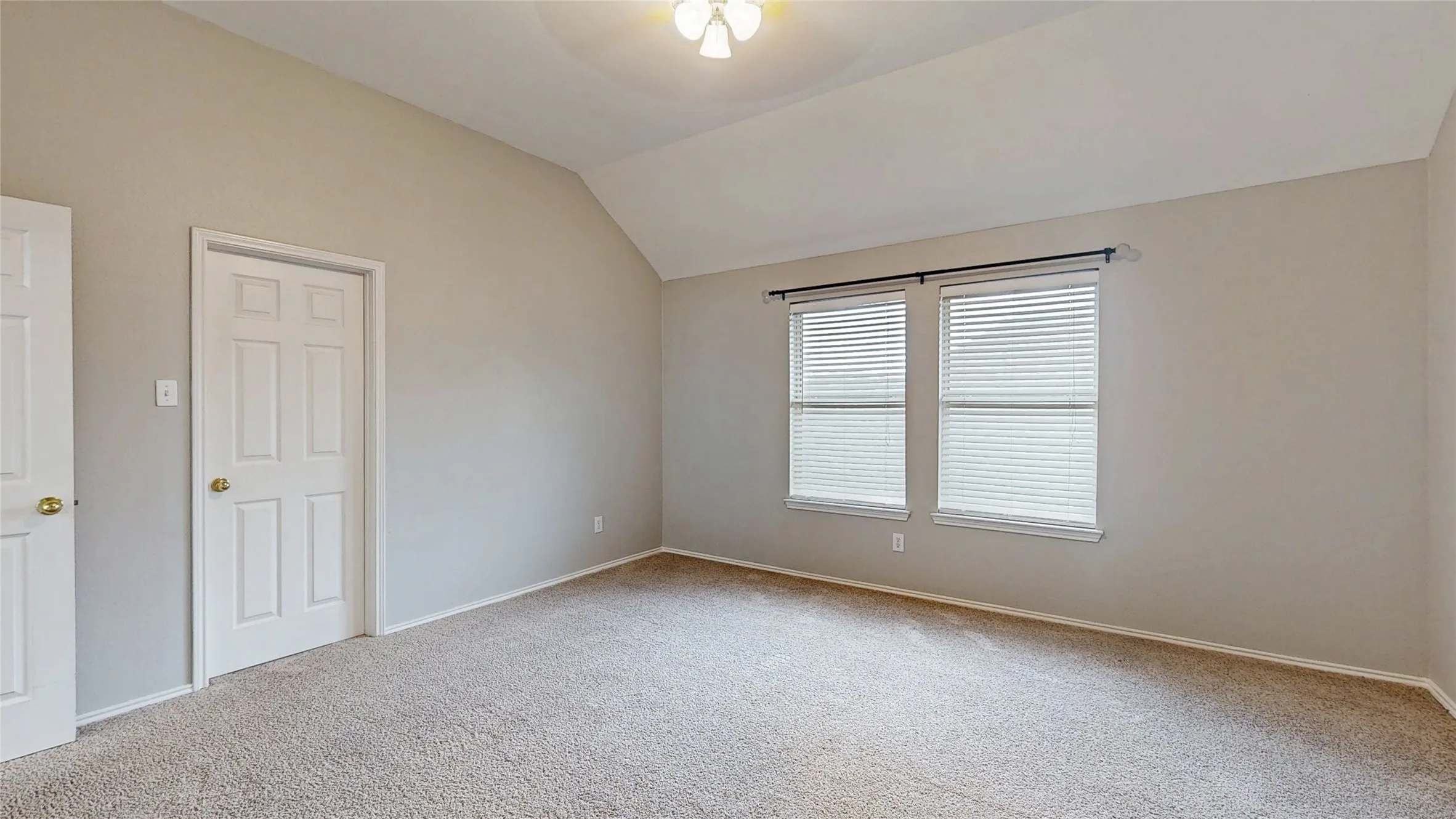 Single Family Residence For Sale in Denton County , 4107 Pine Glen Road, Corinth, Texas 76208, 5 Bedroom, 4 Bathroom, 2 Garage spaces, 4,261 Sqft, built in 2003, mls#21262790, Real Estate Agent in Corinth, Homes For Sale in Denton county, Homes For Sale in Corinth, Realtor in Corinth Texas, Real Estate Brokerage Independent Realty Texas, Luminita Cordes Realtor