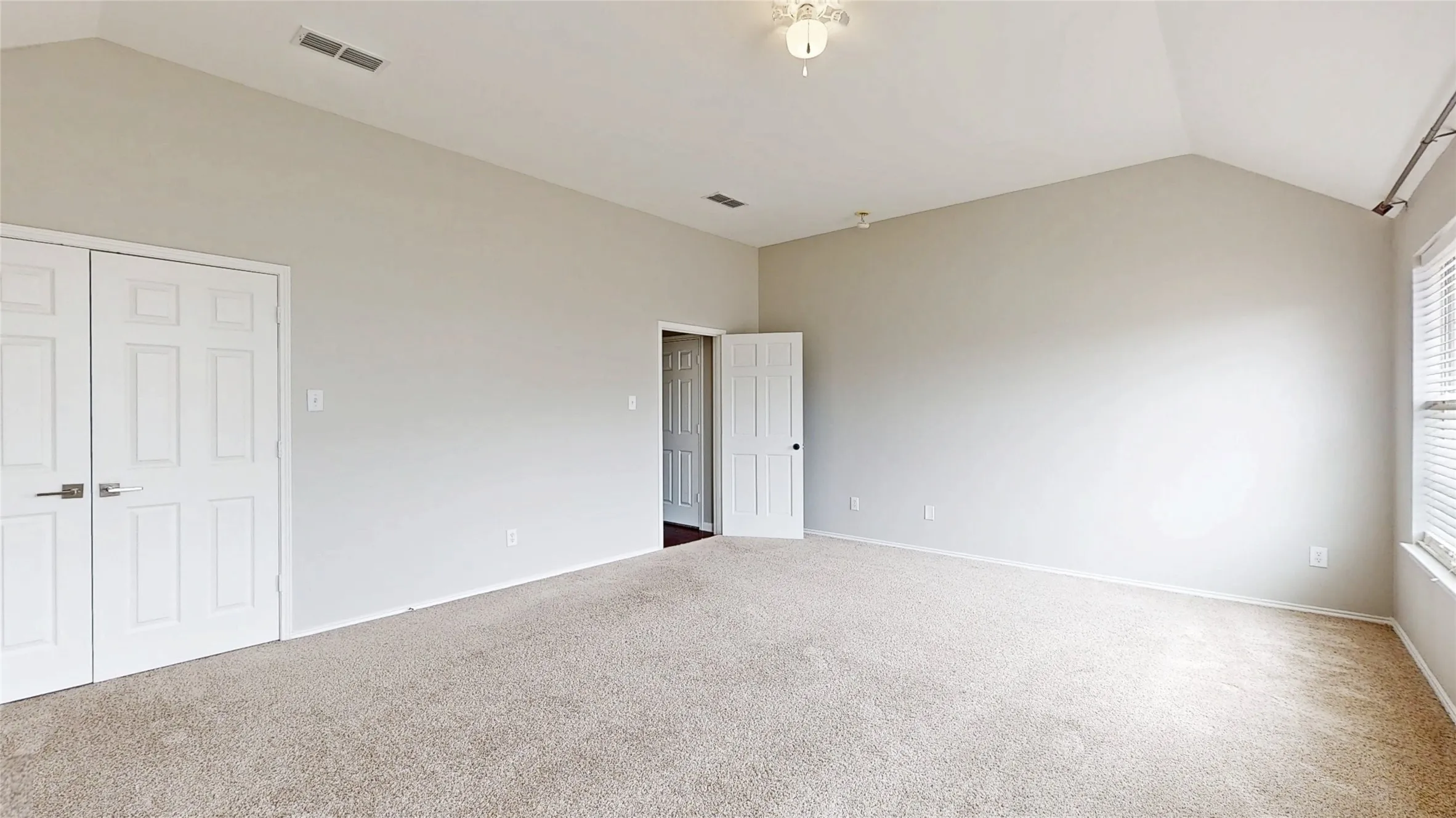 Single Family Residence For Sale in Denton County , 4107 Pine Glen Road, Corinth, Texas 76208, 5 Bedroom, 4 Bathroom, 2 Garage spaces, 4,261 Sqft, built in 2003, mls#21262790, Real Estate Agent in Corinth, Homes For Sale in Denton county, Homes For Sale in Corinth, Realtor in Corinth Texas, Real Estate Brokerage Independent Realty Texas, Luminita Cordes Realtor