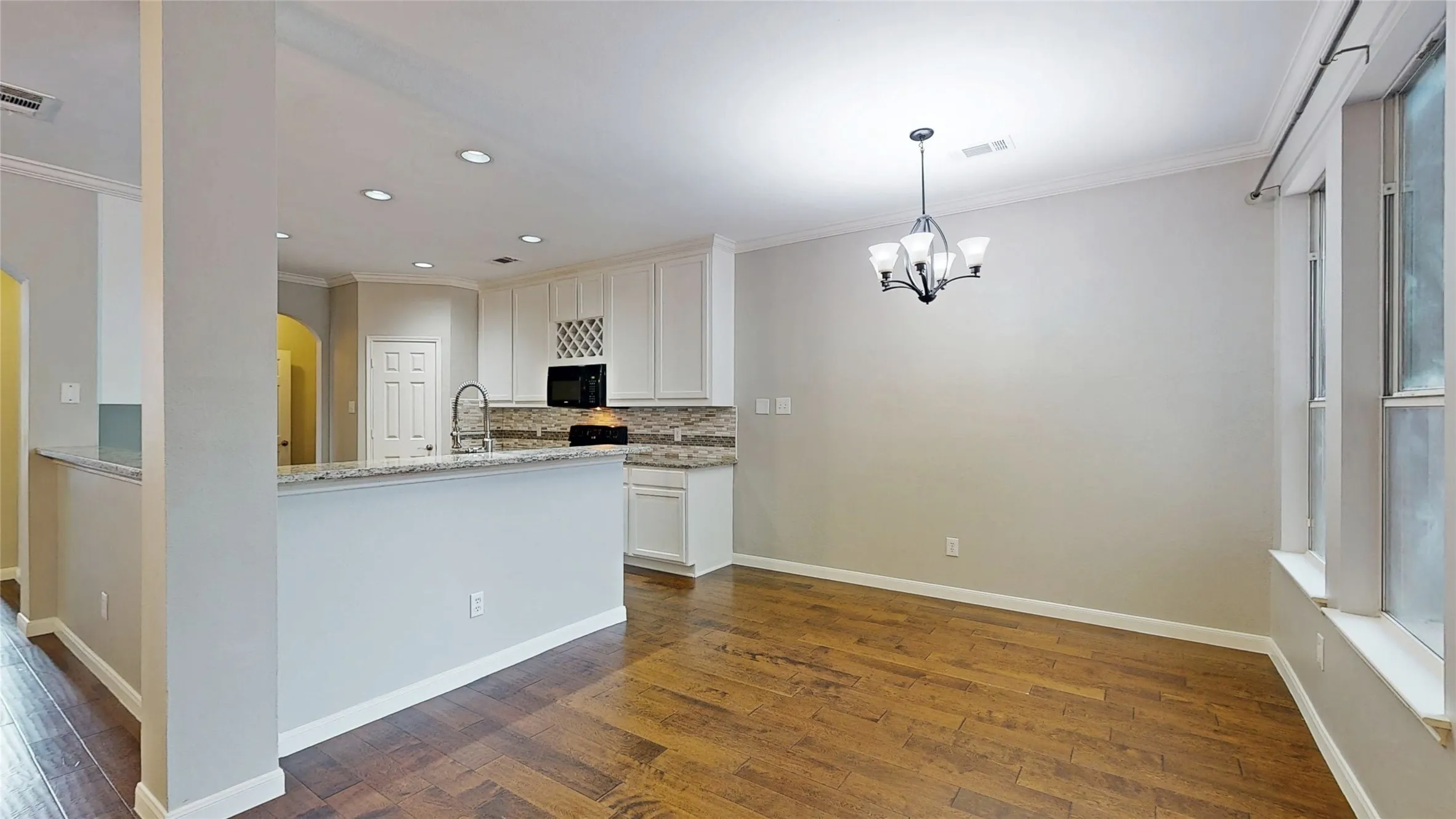 Single Family Residence For Sale in Denton County , 4107 Pine Glen Road, Corinth, Texas 76208, 5 Bedroom, 4 Bathroom, 2 Garage spaces, 4,261 Sqft, built in 2003, mls#21262790, Real Estate Agent in Corinth, Homes For Sale in Denton county, Homes For Sale in Corinth, Realtor in Corinth Texas, Real Estate Brokerage Independent Realty Texas, Luminita Cordes Realtor