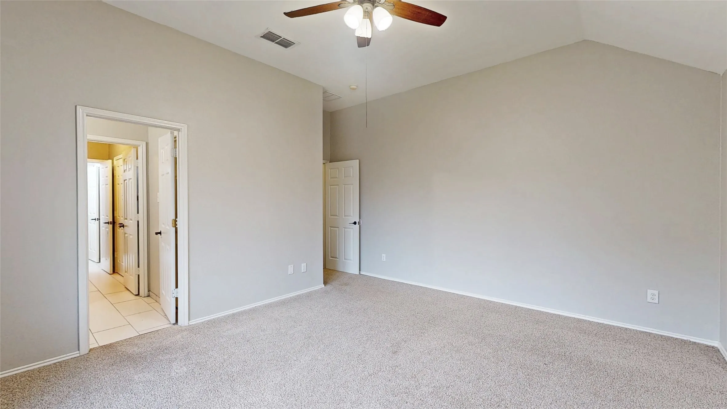 Single Family Residence For Sale in Denton County , 4107 Pine Glen Road, Corinth, Texas 76208, 5 Bedroom, 4 Bathroom, 2 Garage spaces, 4,261 Sqft, built in 2003, mls#21262790, Real Estate Agent in Corinth, Homes For Sale in Denton county, Homes For Sale in Corinth, Realtor in Corinth Texas, Real Estate Brokerage Independent Realty Texas, Luminita Cordes Realtor