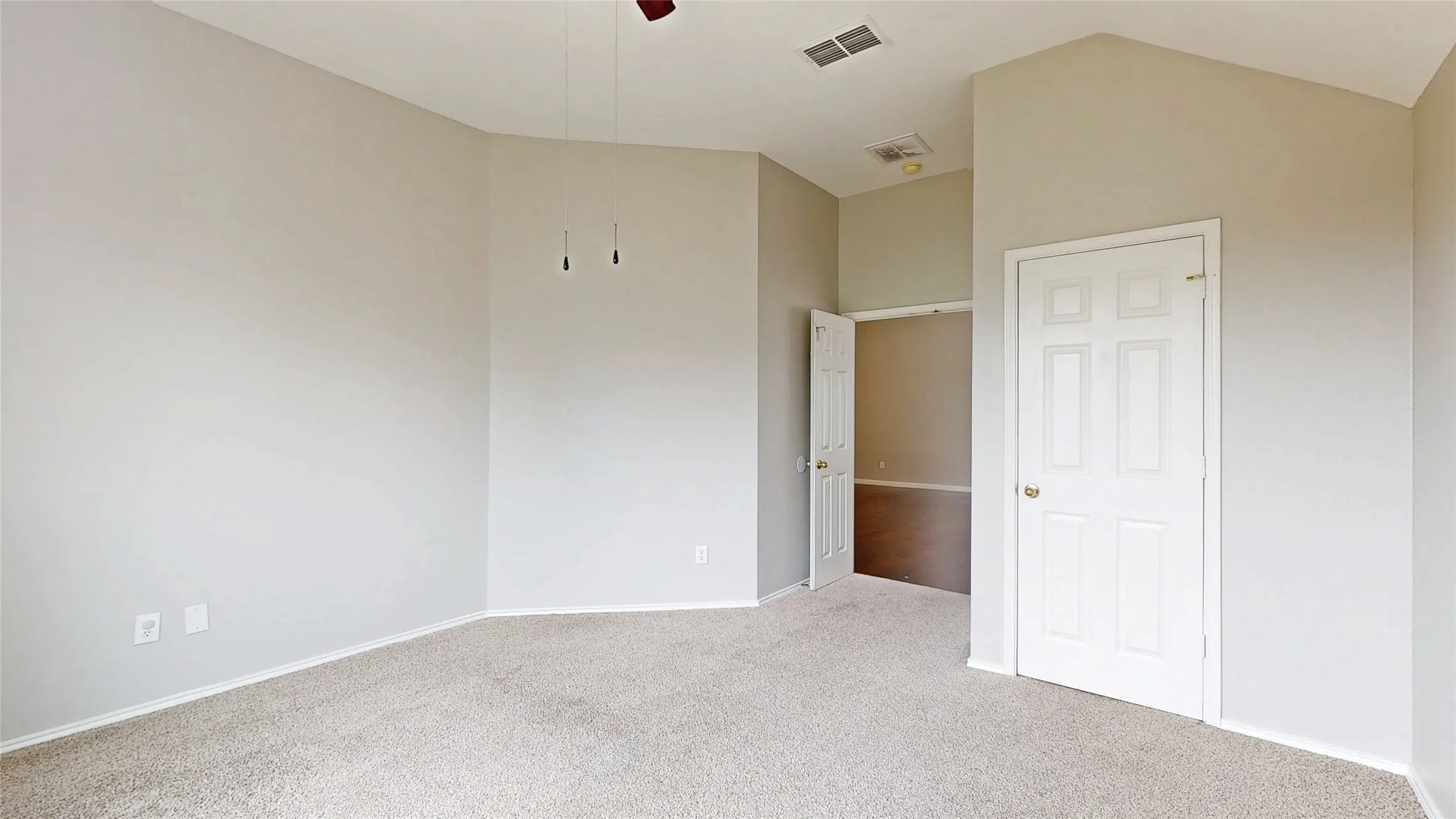 Single Family Residence For Sale in Denton County , 4107 Pine Glen Road, Corinth, Texas 76208, 5 Bedroom, 4 Bathroom, 2 Garage spaces, 4,261 Sqft, built in 2003, mls#21262790, Real Estate Agent in Corinth, Homes For Sale in Denton county, Homes For Sale in Corinth, Realtor in Corinth Texas, Real Estate Brokerage Independent Realty Texas, Luminita Cordes Realtor