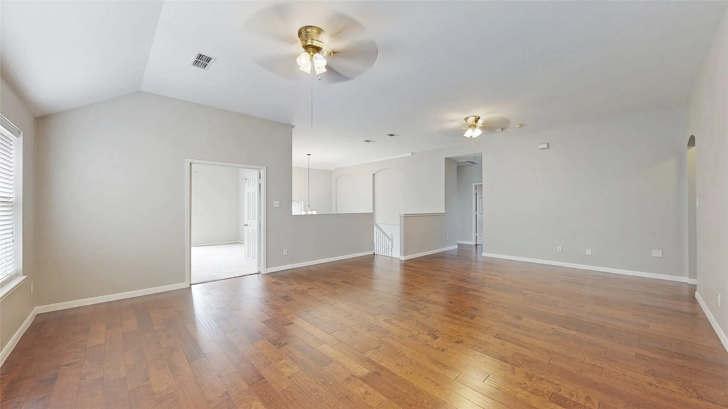 Single Family Residence For Sale in Denton County , 4107 Pine Glen Road, Corinth, Texas 76208, 5 Bedroom, 4 Bathroom, 2 Garage spaces, 4,261 Sqft, built in 2003, mls#21262790, Real Estate Agent in Corinth, Homes For Sale in Denton county, Homes For Sale in Corinth, Realtor in Corinth Texas, Real Estate Brokerage Independent Realty Texas, Luminita Cordes Realtor