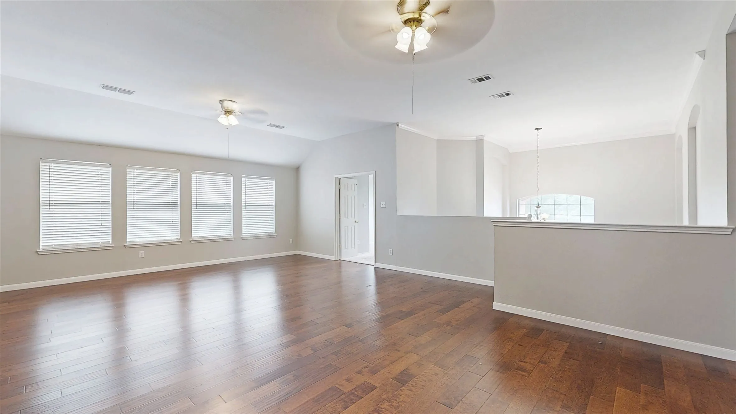 Single Family Residence For Sale in Denton County , 4107 Pine Glen Road, Corinth, Texas 76208, 5 Bedroom, 4 Bathroom, 2 Garage spaces, 4,261 Sqft, built in 2003, mls#21262790, Real Estate Agent in Corinth, Homes For Sale in Denton county, Homes For Sale in Corinth, Realtor in Corinth Texas, Real Estate Brokerage Independent Realty Texas, Luminita Cordes Realtor