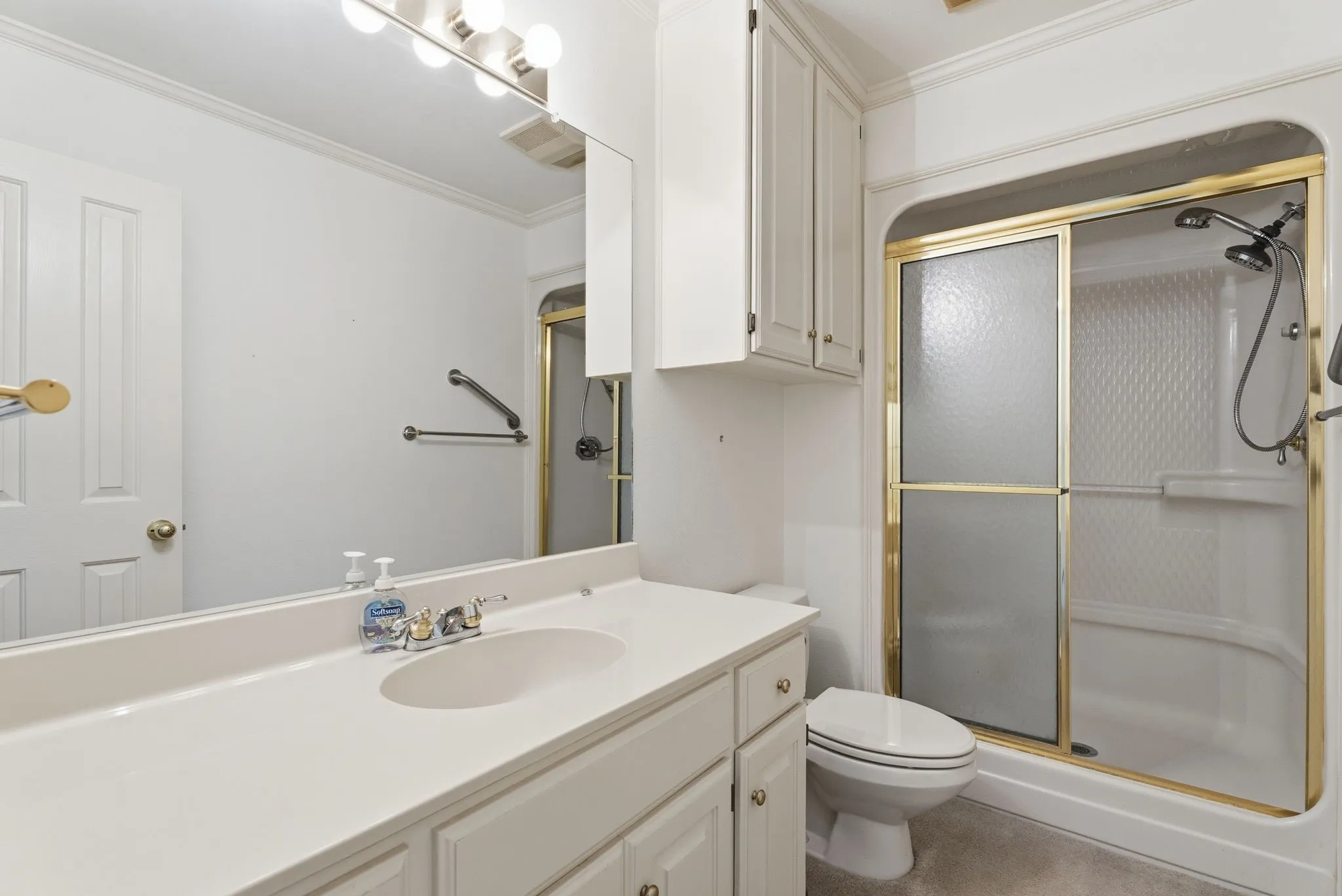 Single Family Residence For Sale in Wood County , 241 Lakeside Place, Mineola, Texas 75773, 3 Bedroom, 3 Bathroom, 2 Garage spaces, 2,383 Sqft, built in 1992, mls#21263505, Real Estate Agent in Mineola, Homes For Sale in Wood county, Homes For Sale in Mineola, Realtor in Mineola Texas, Real Estate Brokerage Independent Realty Texas, Luminita Cordes Realtor