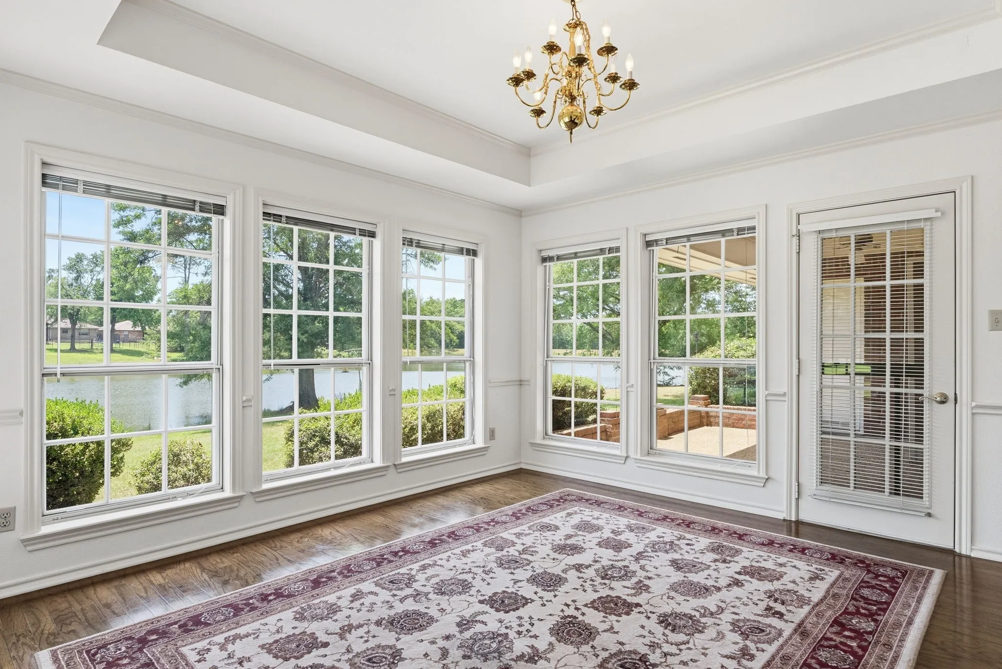 Single Family Residence For Sale in Wood County , 241 Lakeside Place, Mineola, Texas 75773, 3 Bedroom, 3 Bathroom, 2 Garage spaces, 2,383 Sqft, built in 1992, mls#21263505, Real Estate Agent in Mineola, Homes For Sale in Wood county, Homes For Sale in Mineola, Realtor in Mineola Texas, Real Estate Brokerage Independent Realty Texas, Luminita Cordes Realtor