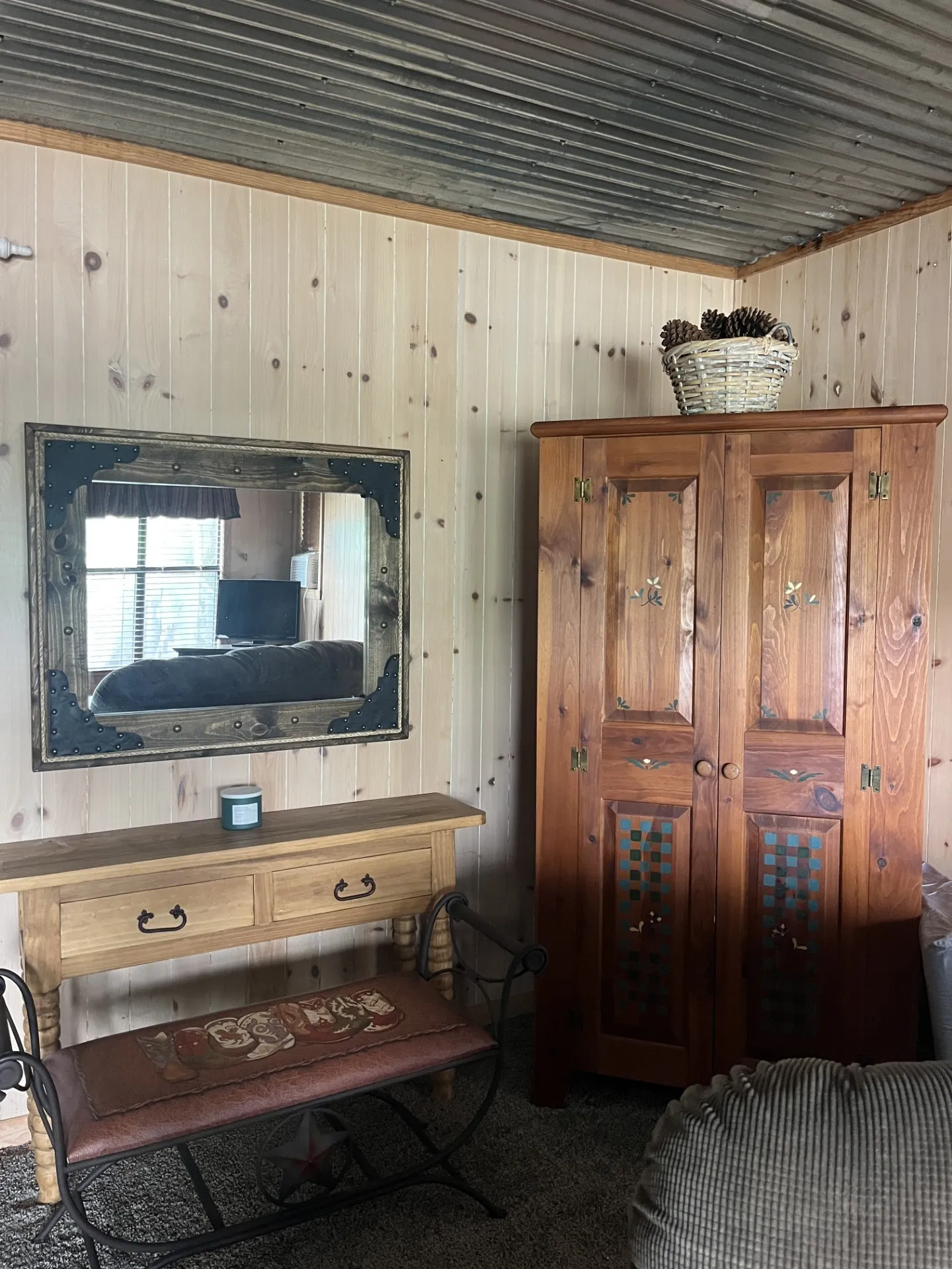Single Family Residence For Sale in Red River (TX) County , 130 Private Road 8232, Annona, Texas 75550, 1 Bedroom, 1 Bathroom, Garage spaces, 792 Sqft, built in 1970, mls#21262036, Real Estate Agent in Annona, Homes For Sale in Red River (TX) county, Homes For Sale in Annona, Realtor in Annona Texas, Real Estate Brokerage Independent Realty Texas, Luminita Cordes Realtor