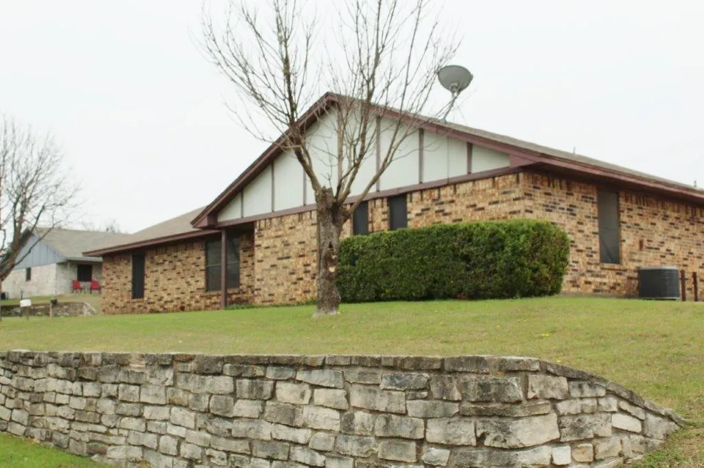 Duplex For Rent in Parker County , 1110 Curtis Drive, Weatherford, Texas 76086, 2 Bedroom, 2 Bathroom, Garage spaces, 1,004 Sqft, built in 1984, mls#21264354, Real Estate Agent in Weatherford, Homes For Rent in Parker county, Homes For Rent in Weatherford, Realtor in Weatherford Texas, Real Estate Brokerage Independent Realty Texas, Luminita Cordes Realtor